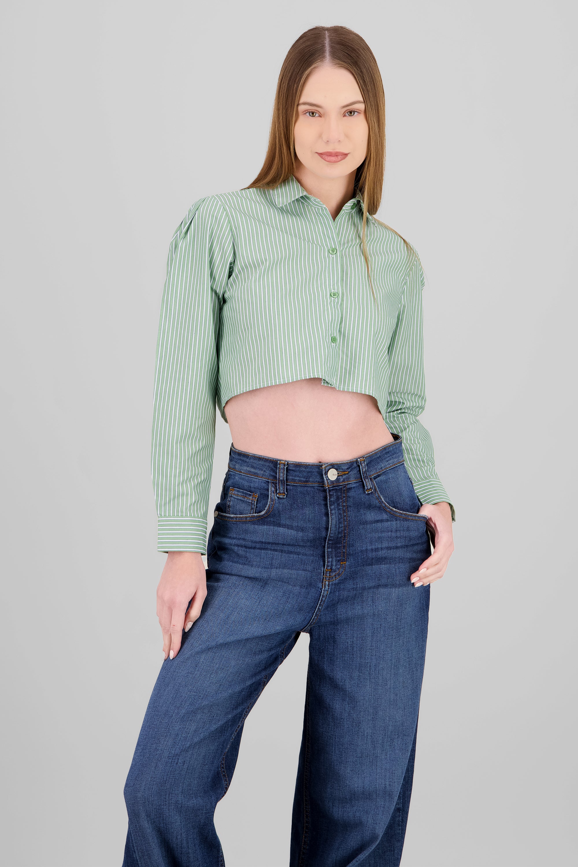 Camisa crop detalle botones manga larga VERDE COMBO