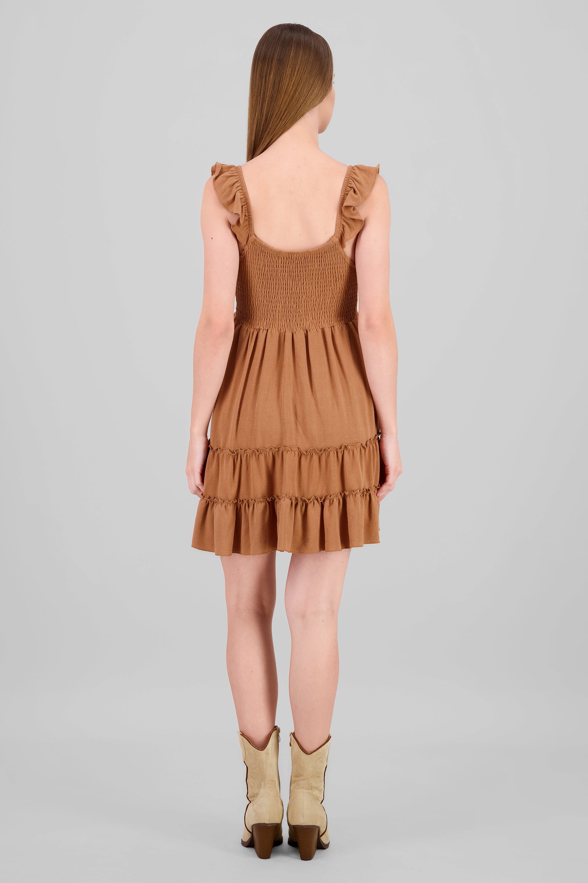 Vestido mini detalle smock tirantes con olan KHAKI