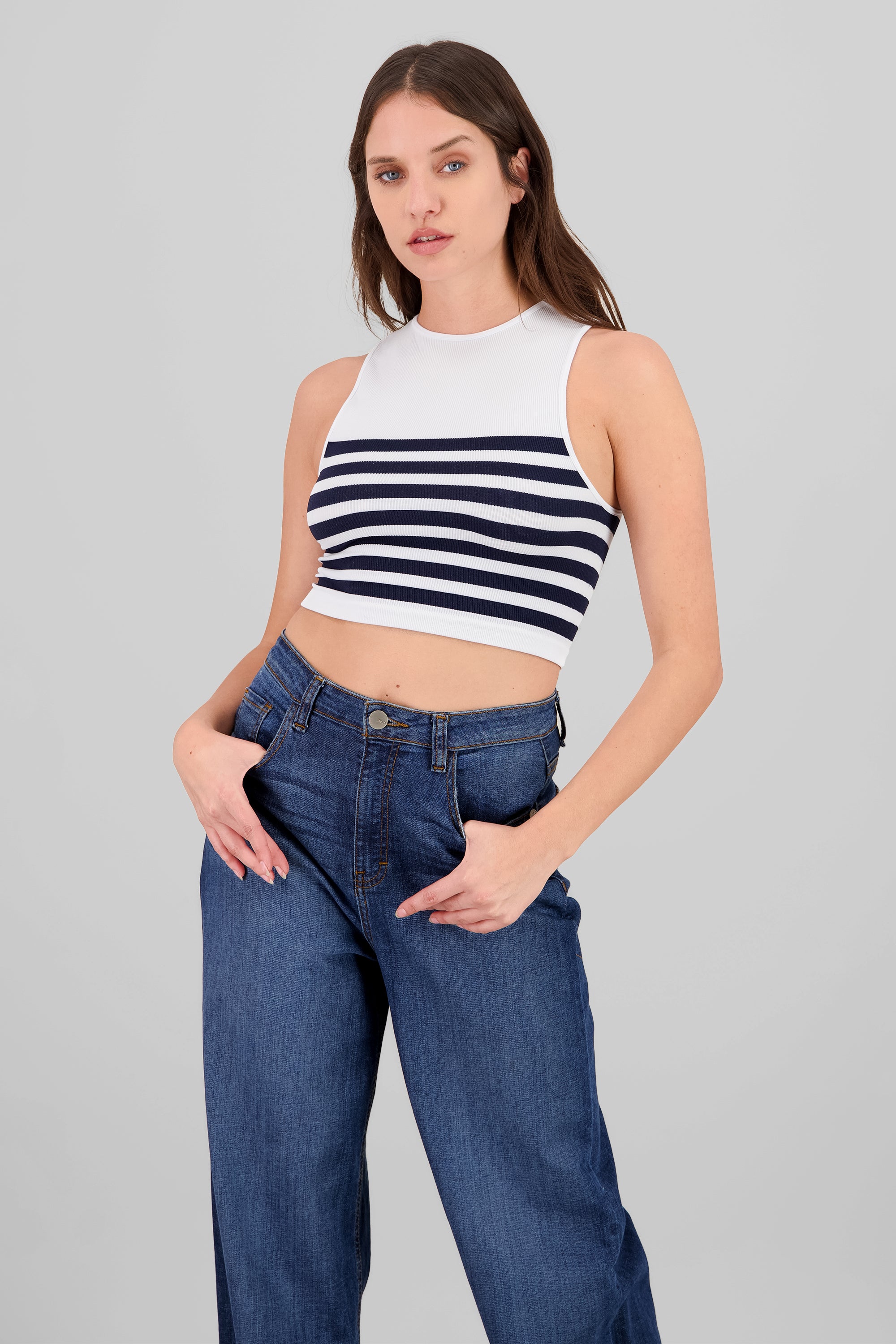 Top sin manga cuello redondo rayas seamless BLANCO COMBO