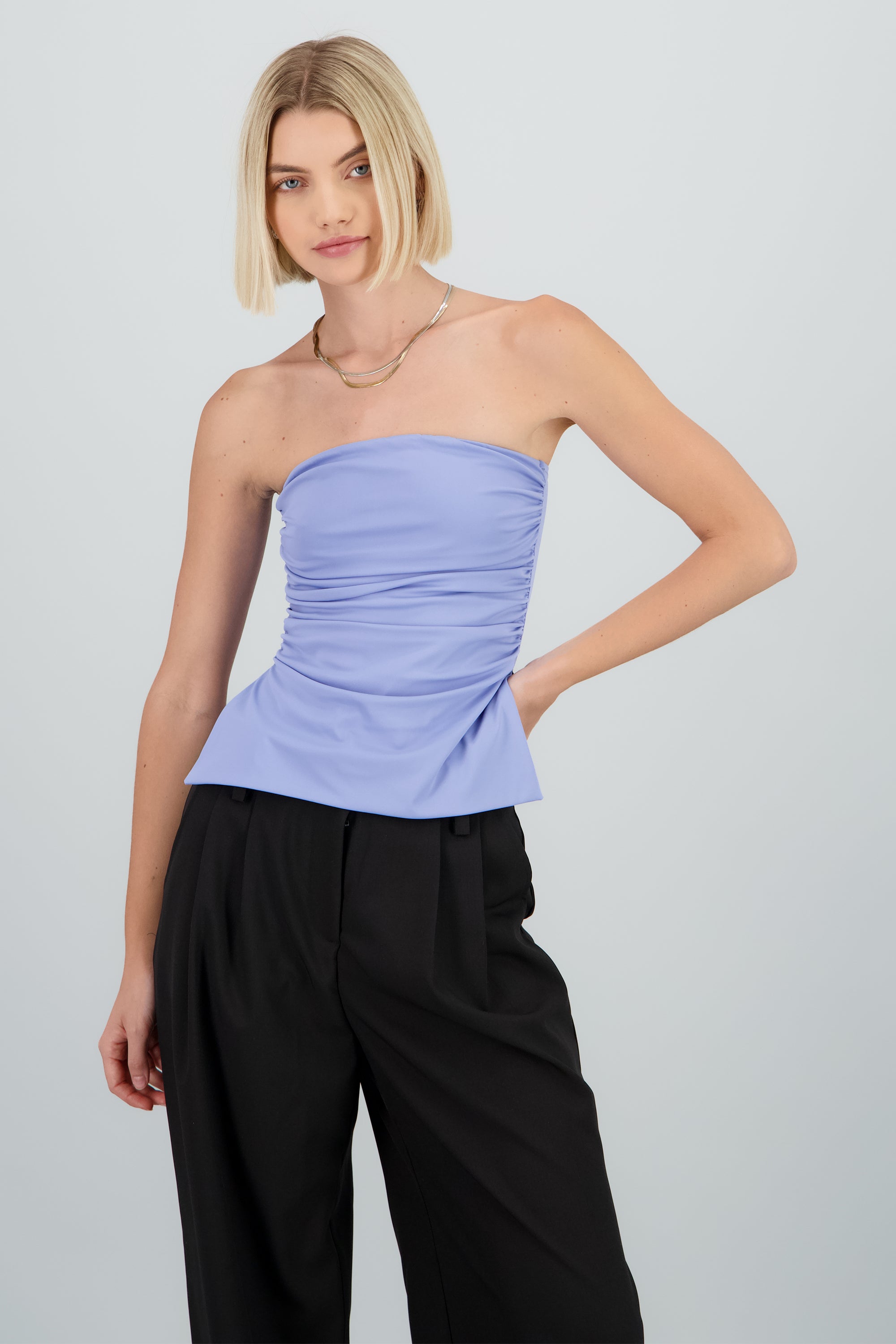 Top tubo drapeado con aberturas en costados AZUL PASTEL