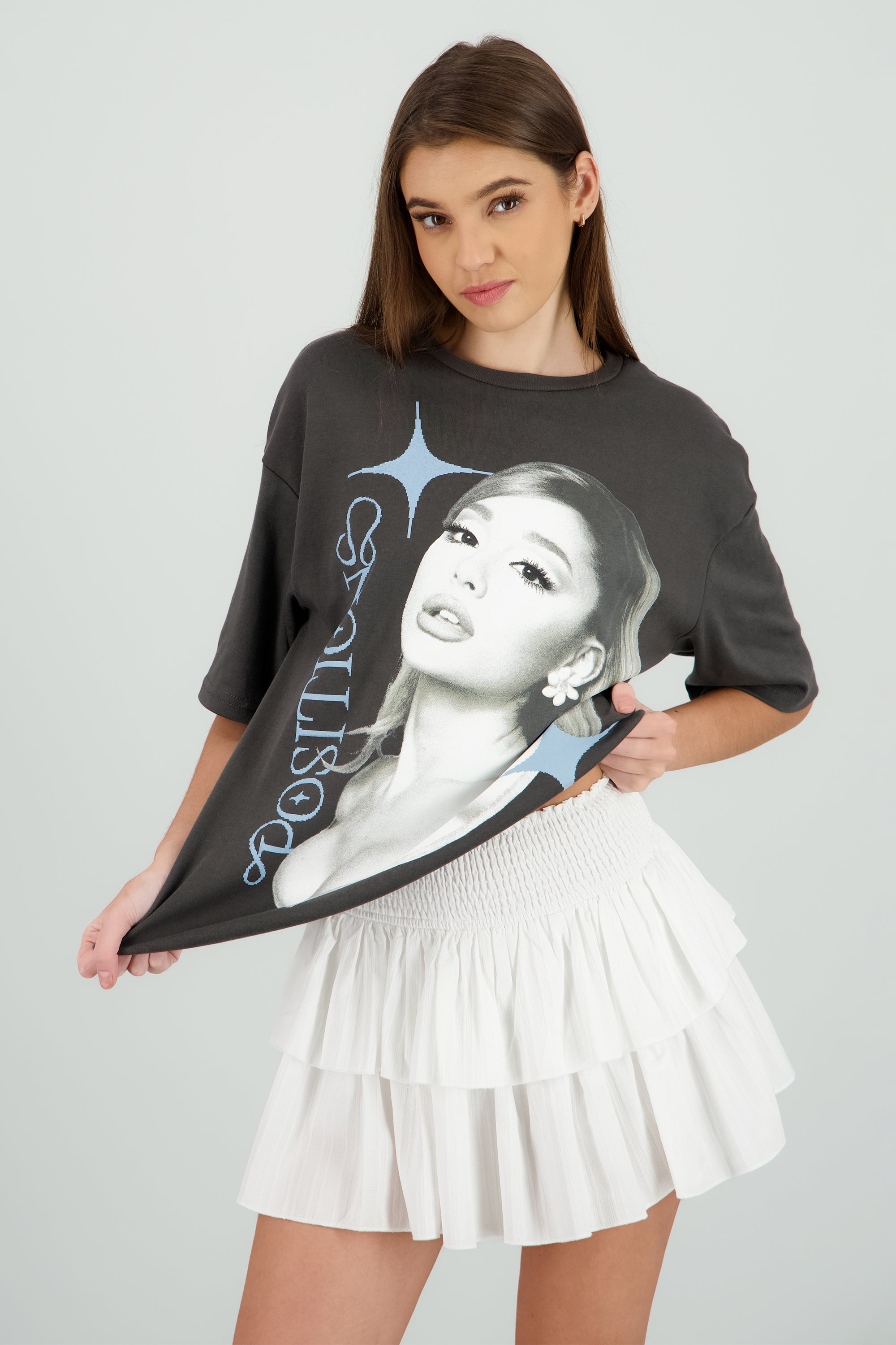 Playera Ariana Grande Positions GRIS OBSCURO