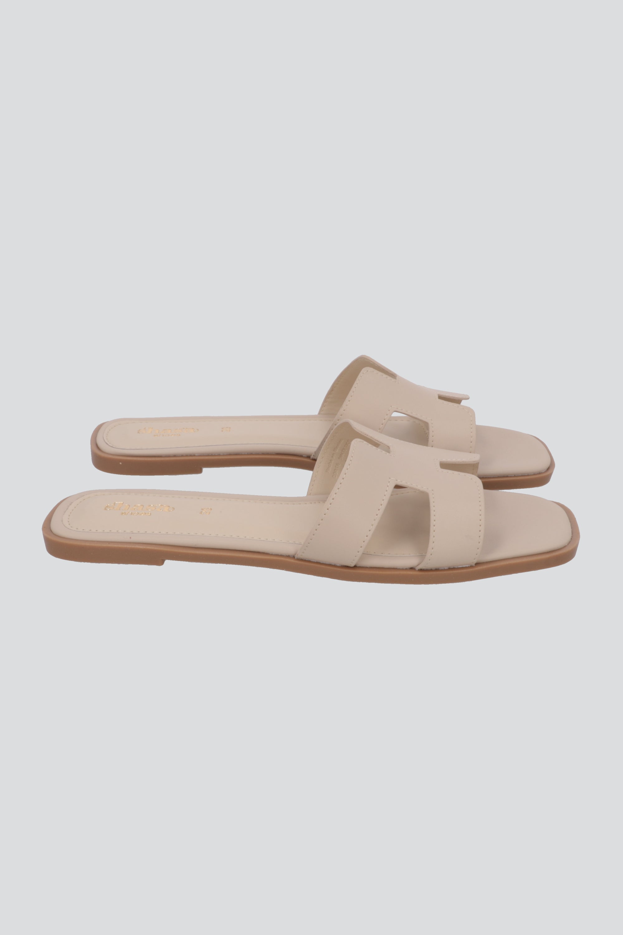 Sandalia greca h