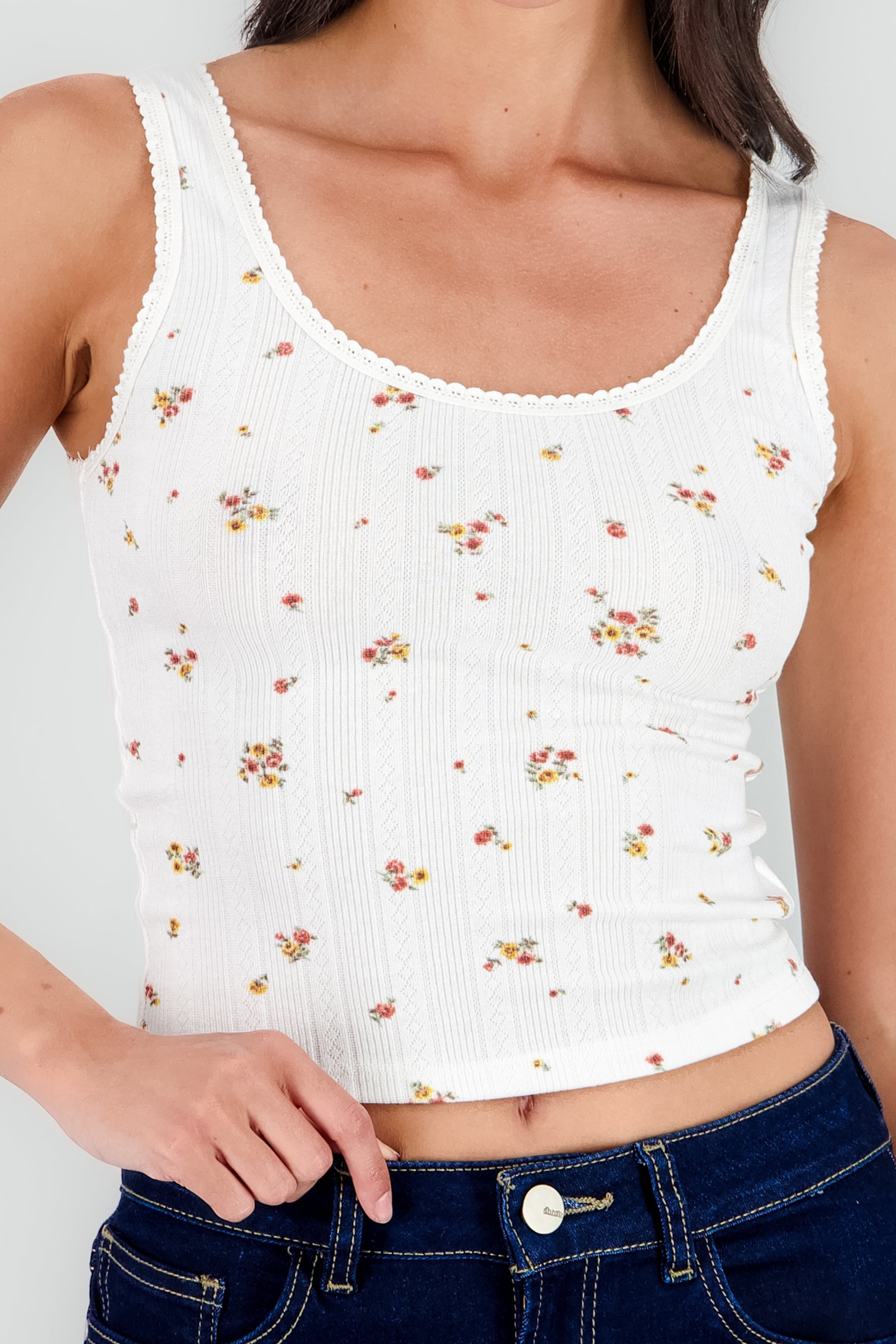 Top tejido bordado tirantes de flores HUESO COMBO