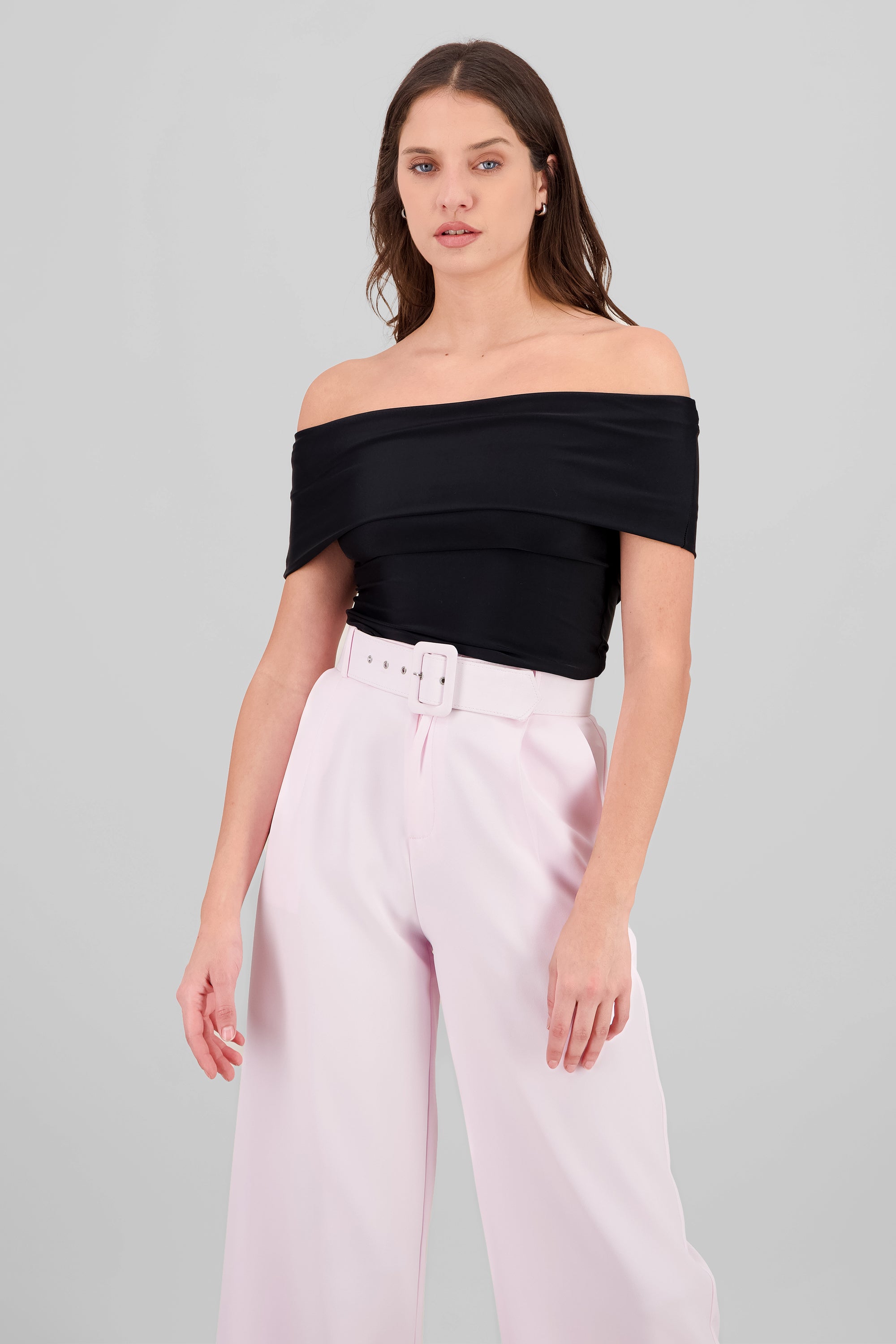 Top off shoulder liso con manga Hypsters NEGRO