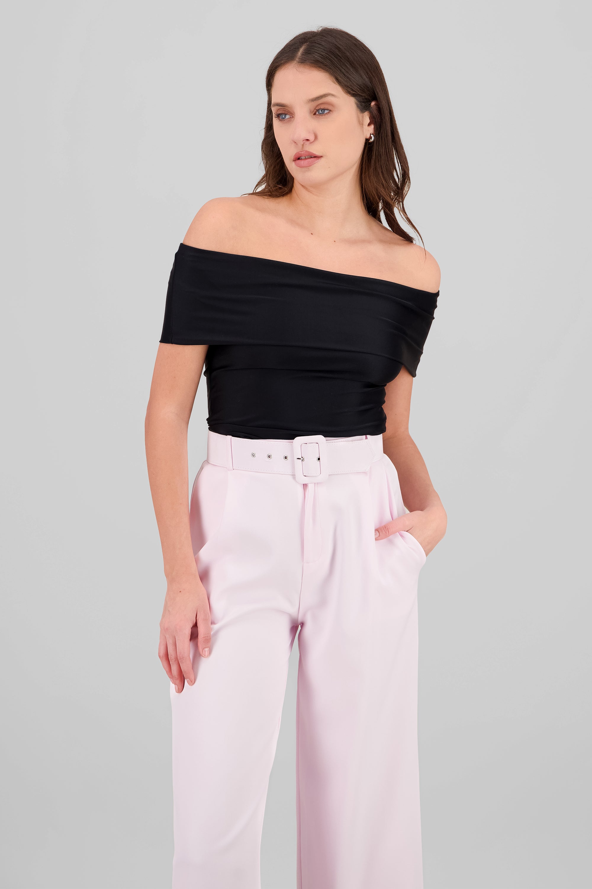 Top off shoulder liso con manga Hypsters NEGRO