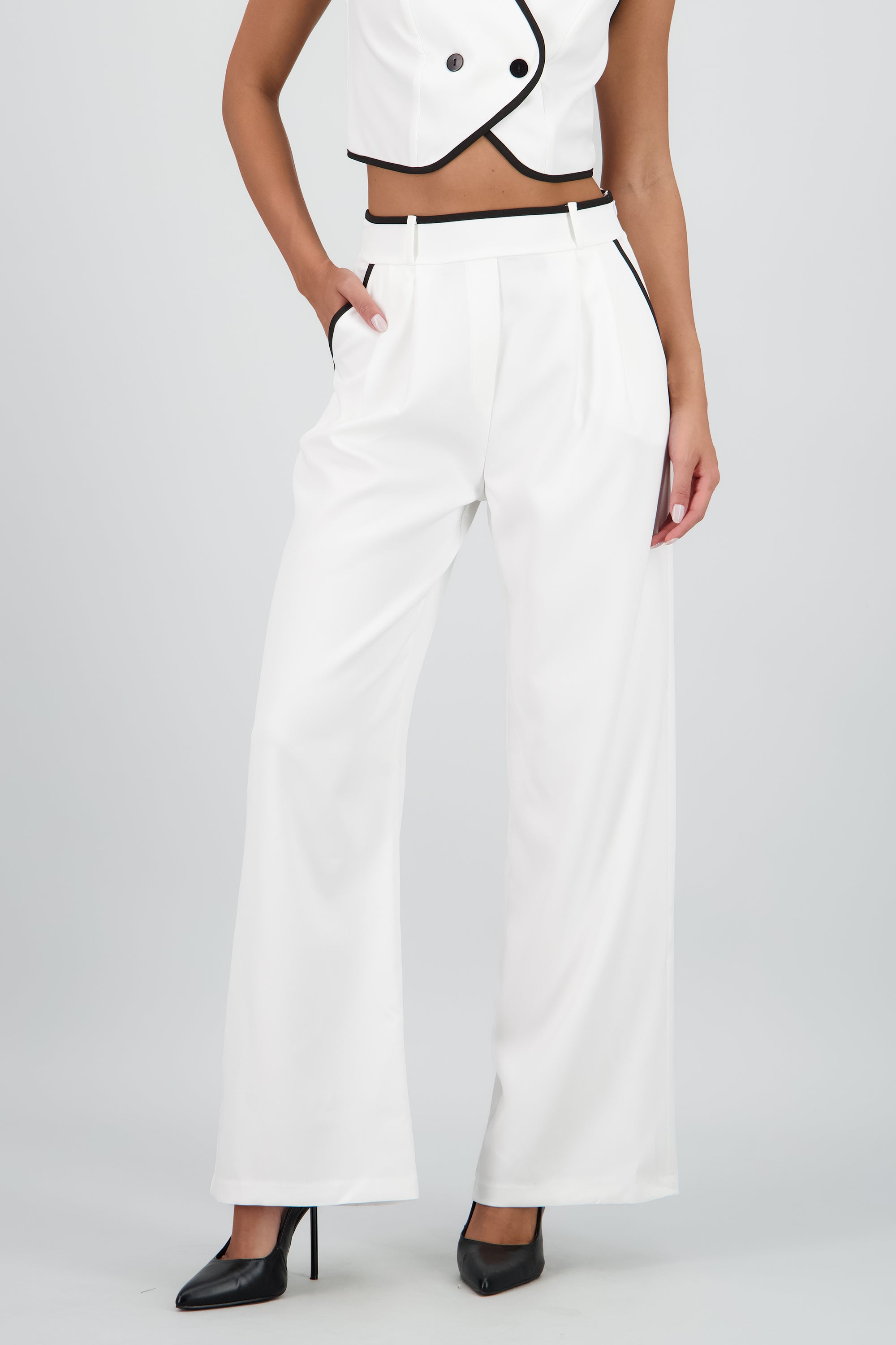 Pantalon sastre con pinza detalle contraste Hyp