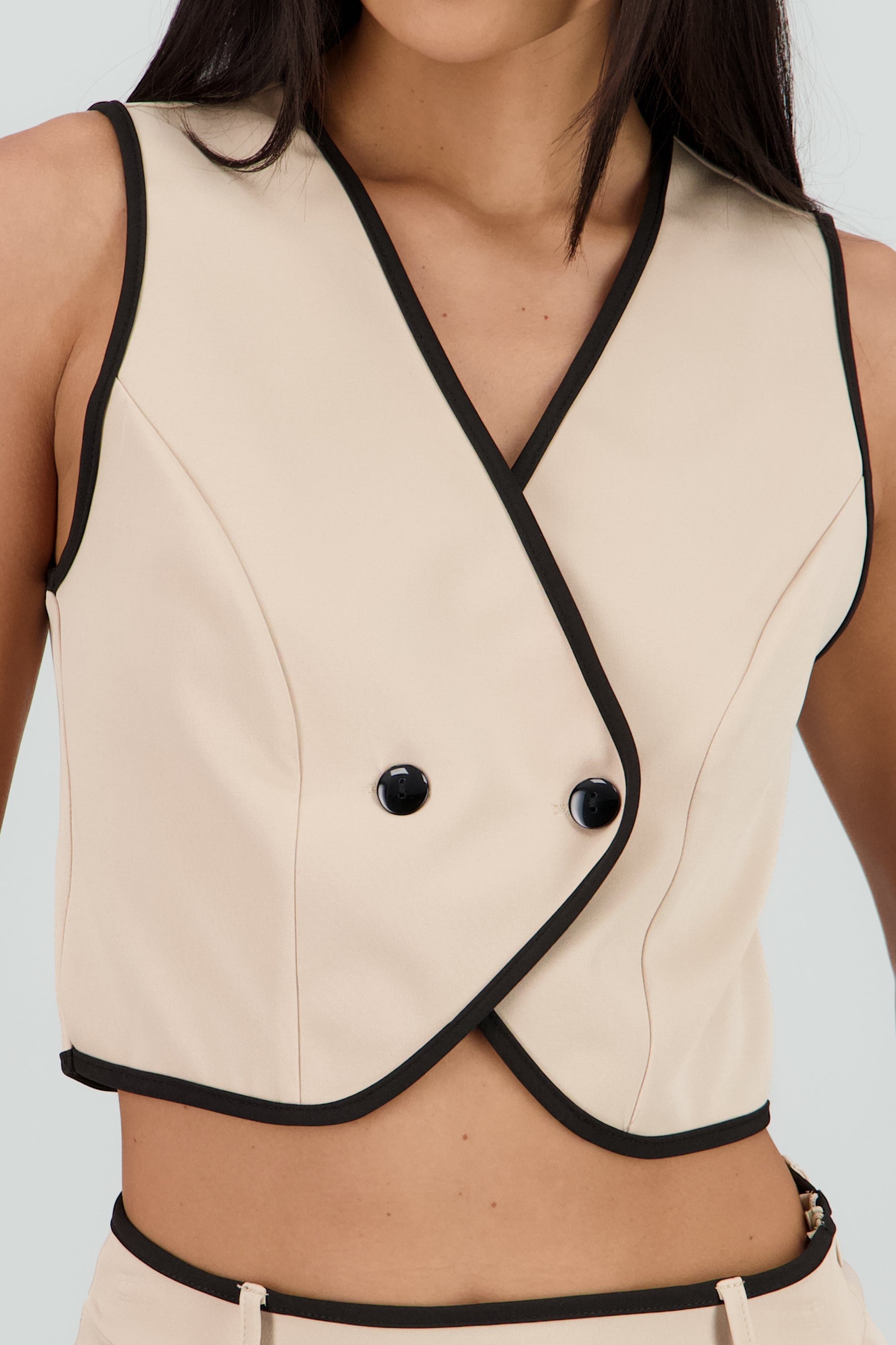 Chaleco detalle contraste cruzado 2 botones Hyp KHAKI COMBO