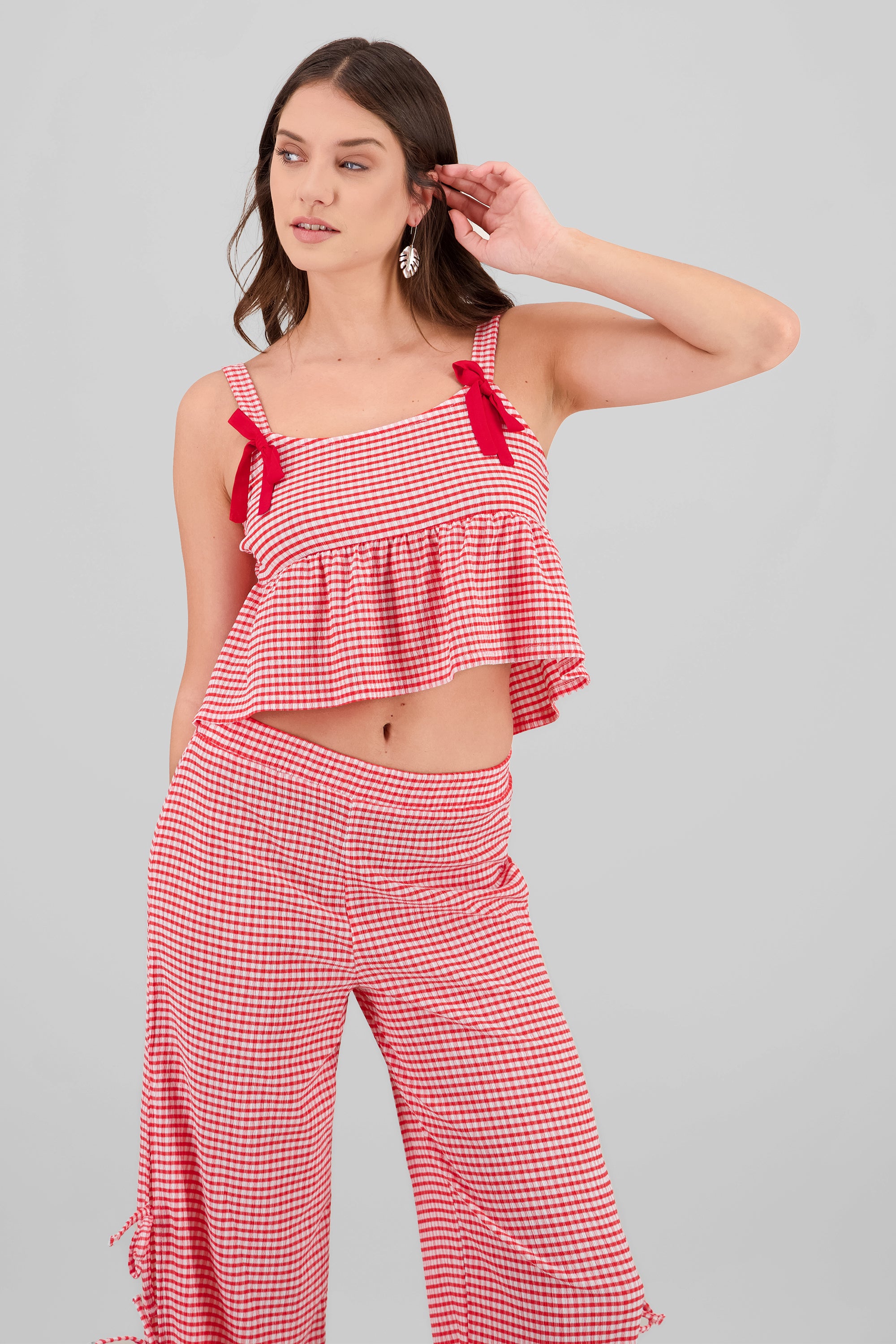 Top con olan tirantes detalle moños ROJO COMBO