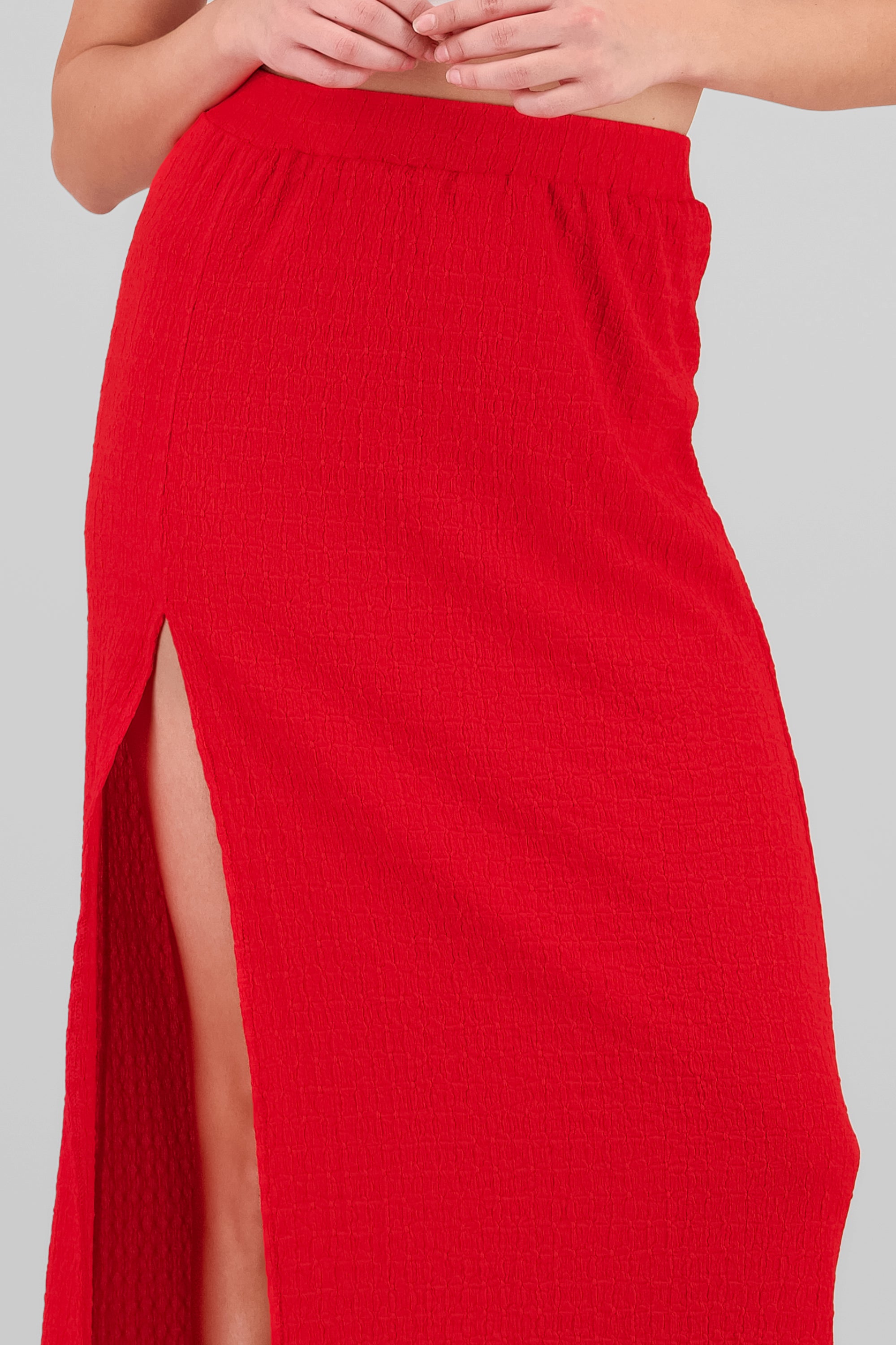 Falda midi detalle textura ROJO