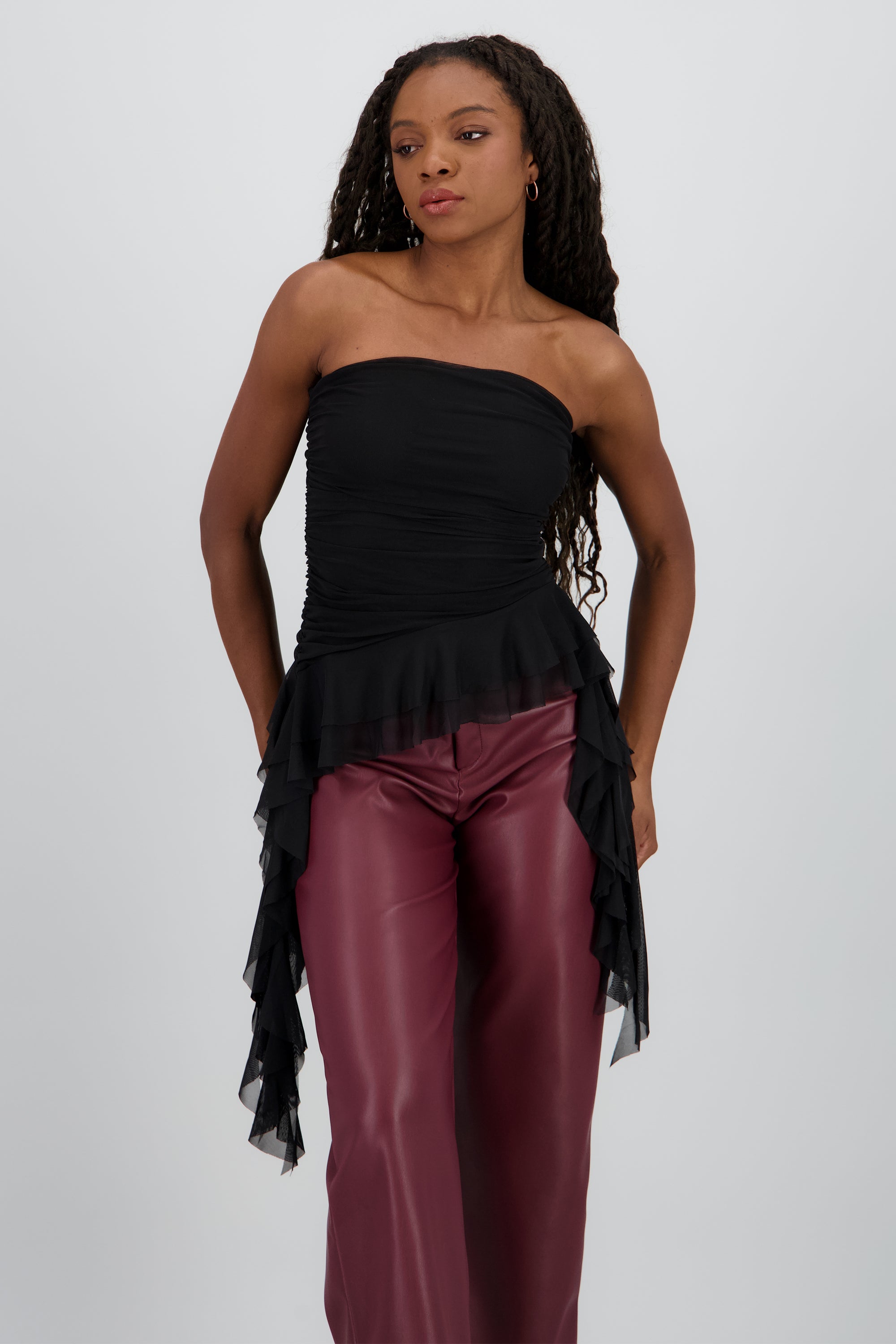 Top strapless drapeado con tiras NEGRO