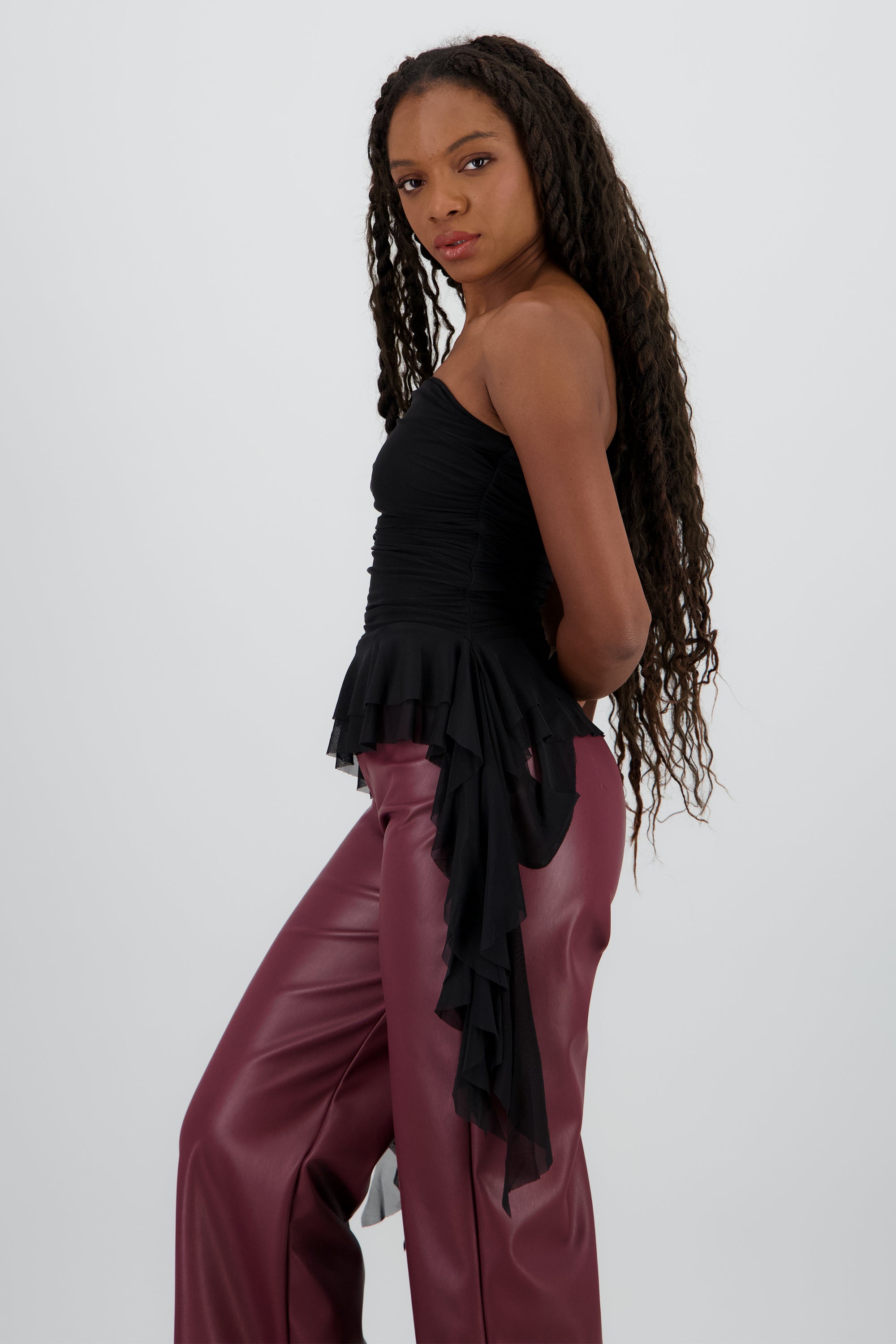 Top strapless drapeado con tiras NEGRO