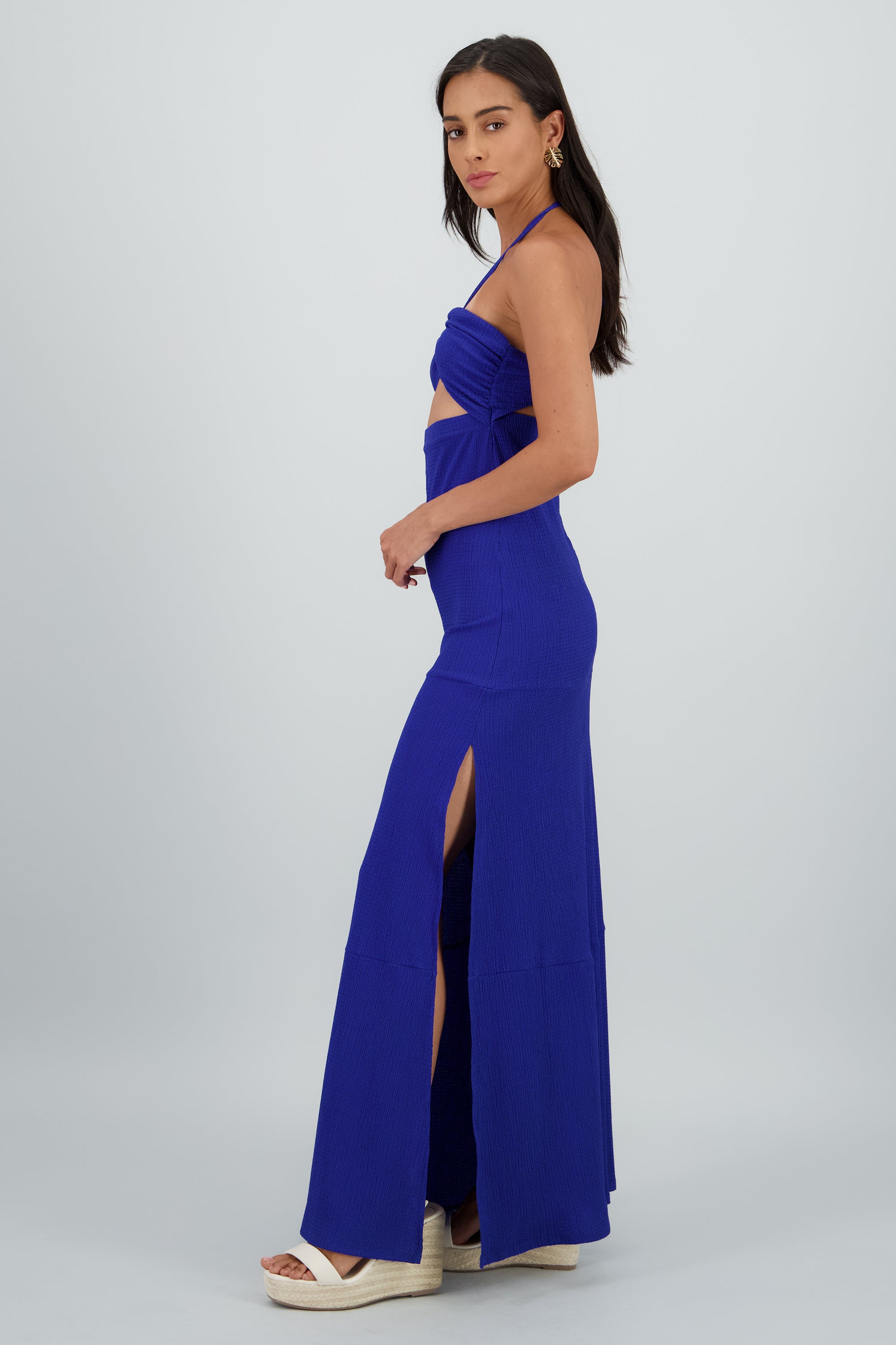 Vestido maxi halter textura cutout MARINO
