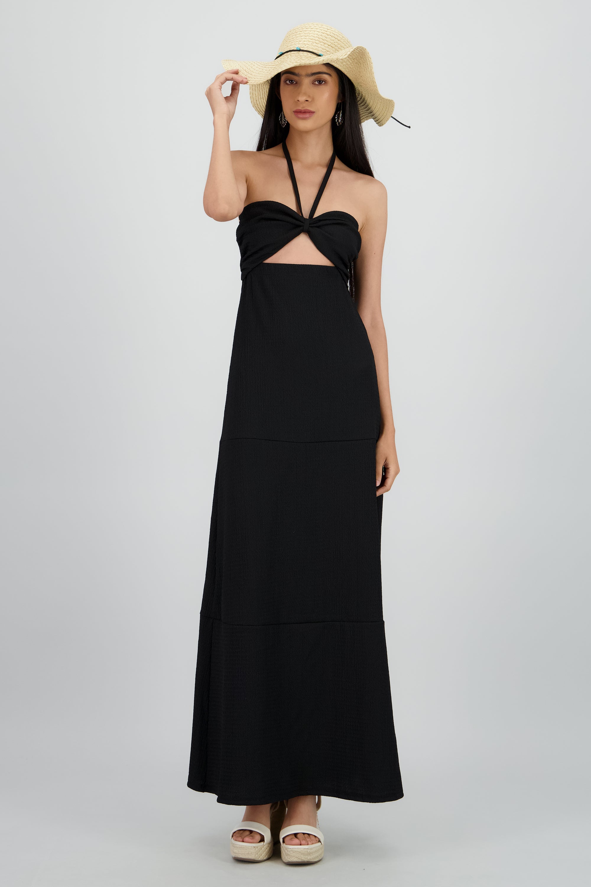 Vestido maxi halter textura cutout NEGRO