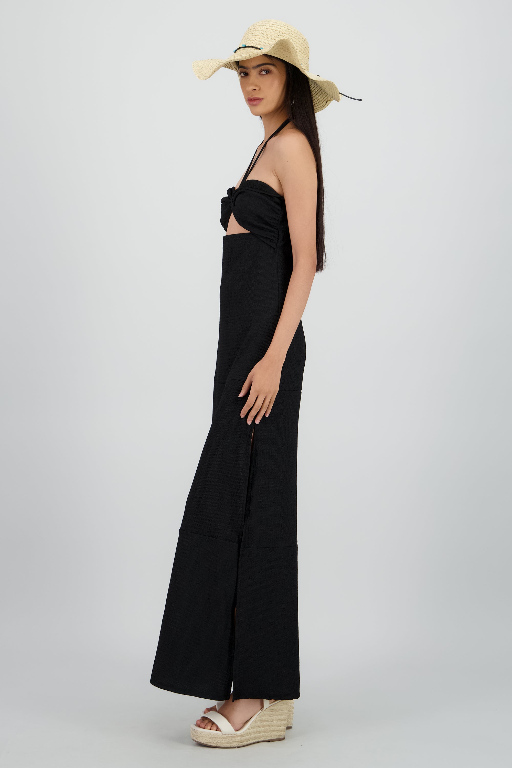 Vestido maxi halter textura cutout NEGRO