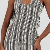 BLACK/WHITE