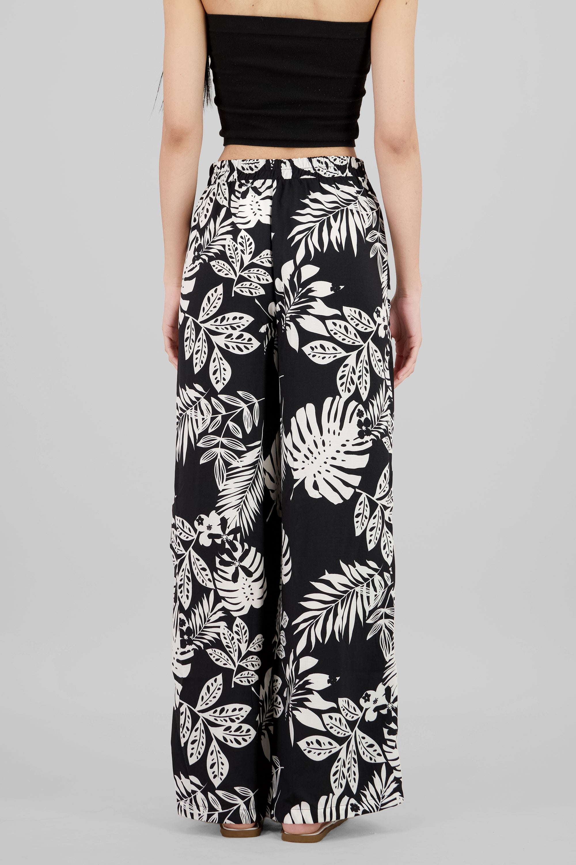 PANTALONES DETALLE TROPICAL NEGRO