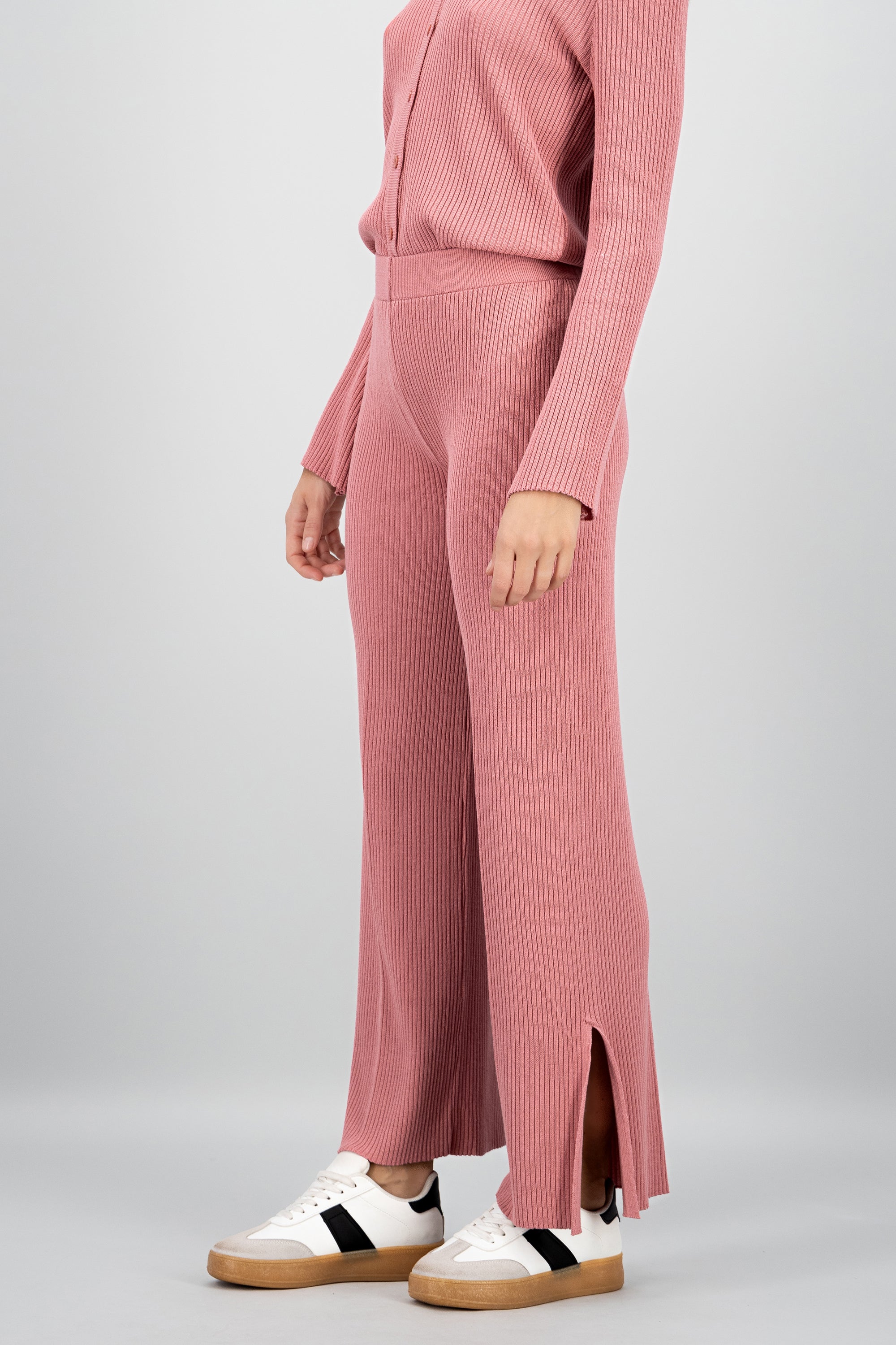 MAUVE