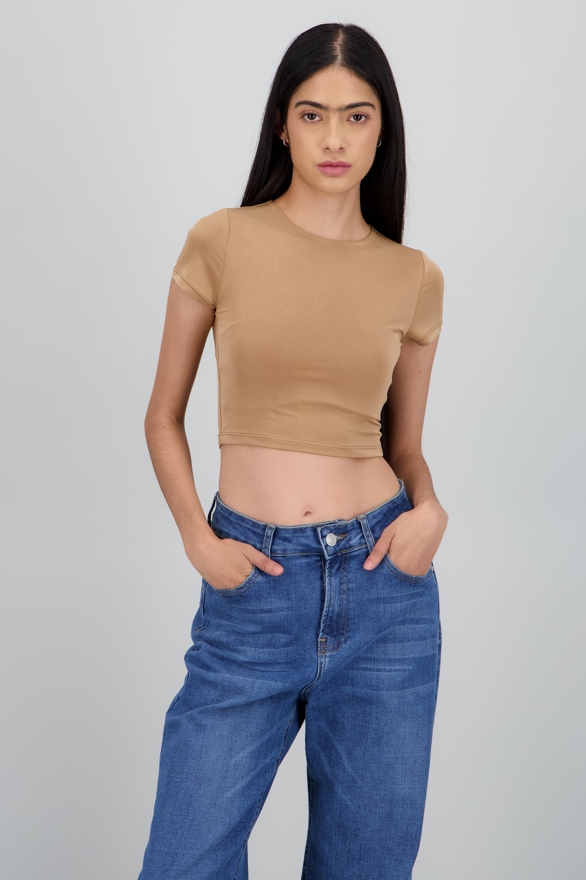 Top crop doble tela manga corta CAMELLO