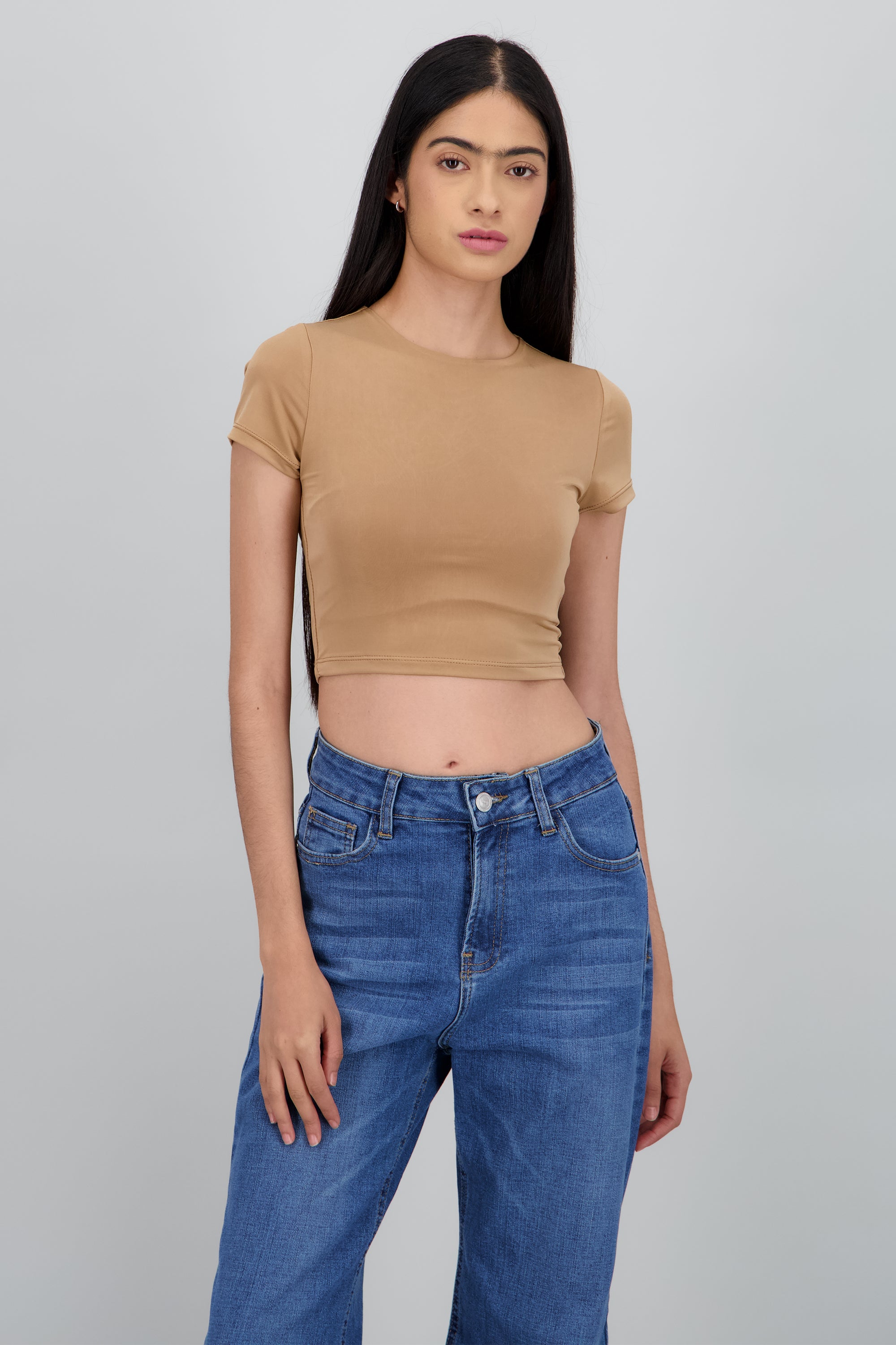 Top crop doble tela manga corta CAMELLO