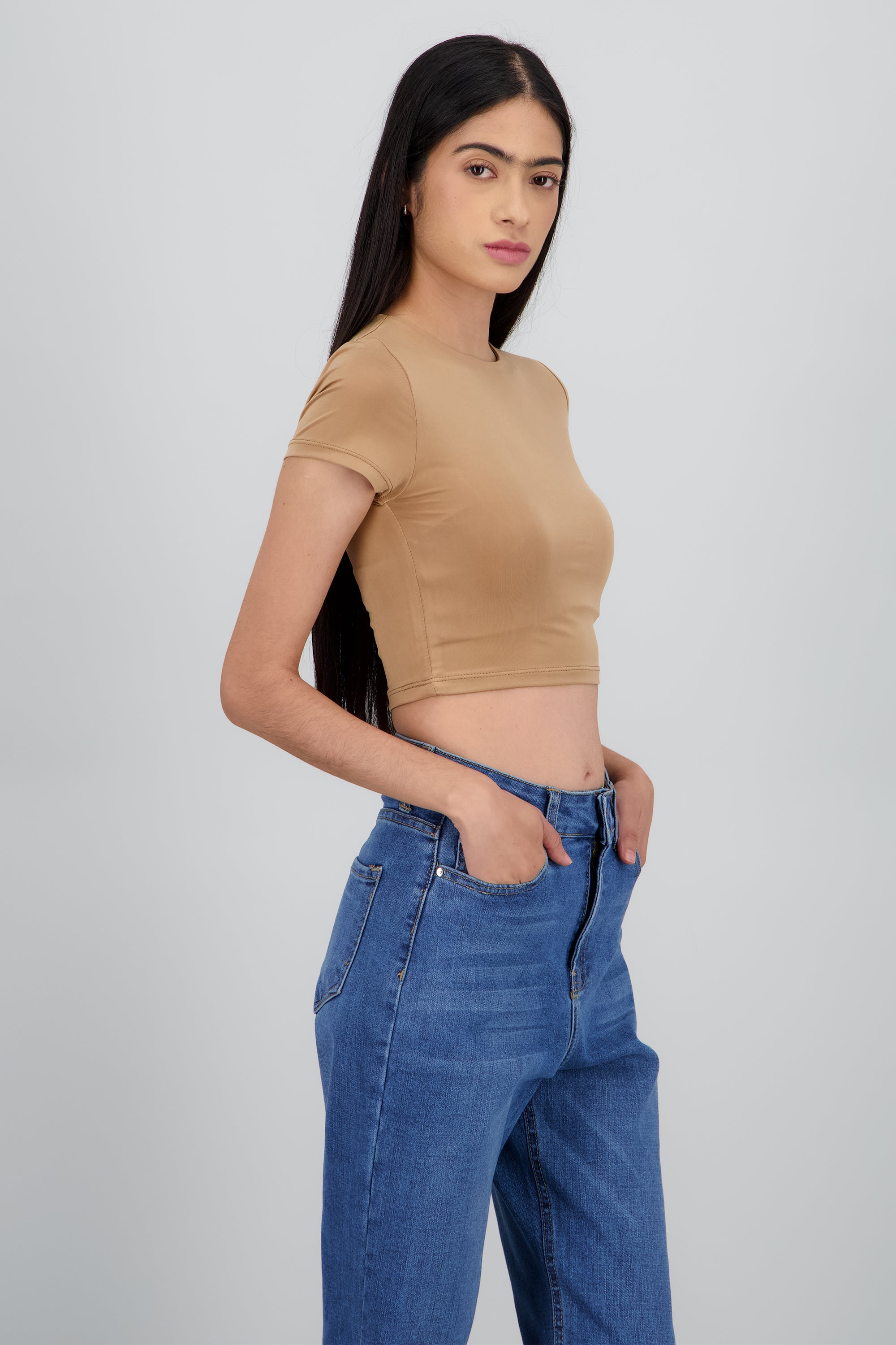 Top crop doble tela manga corta CAMELLO