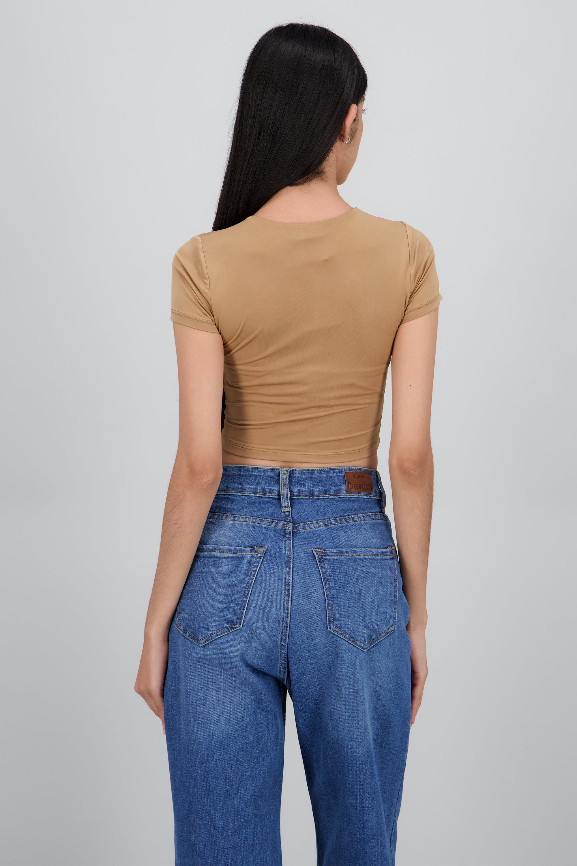 Top crop doble tela manga corta CAMELLO