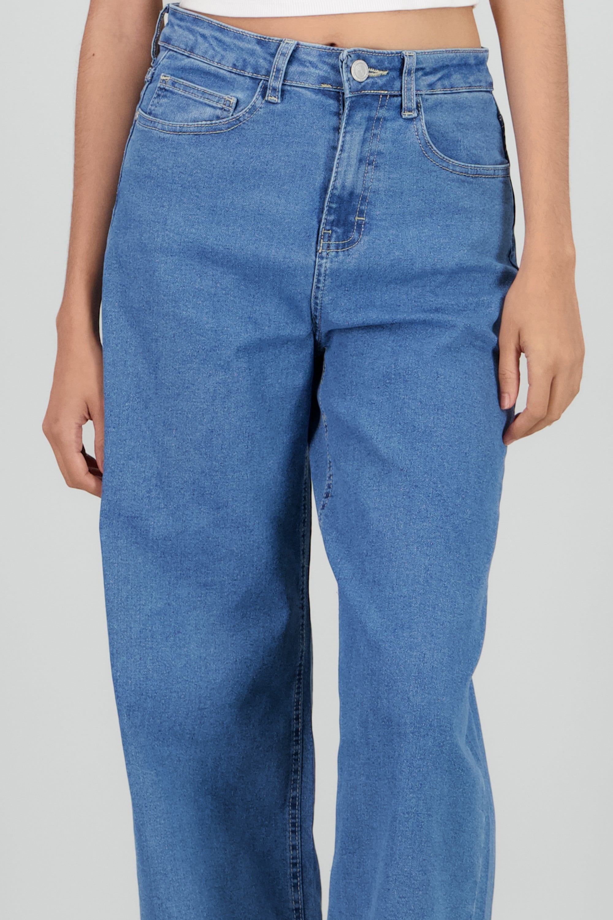 Jeans wide leg amplios BLEACHED