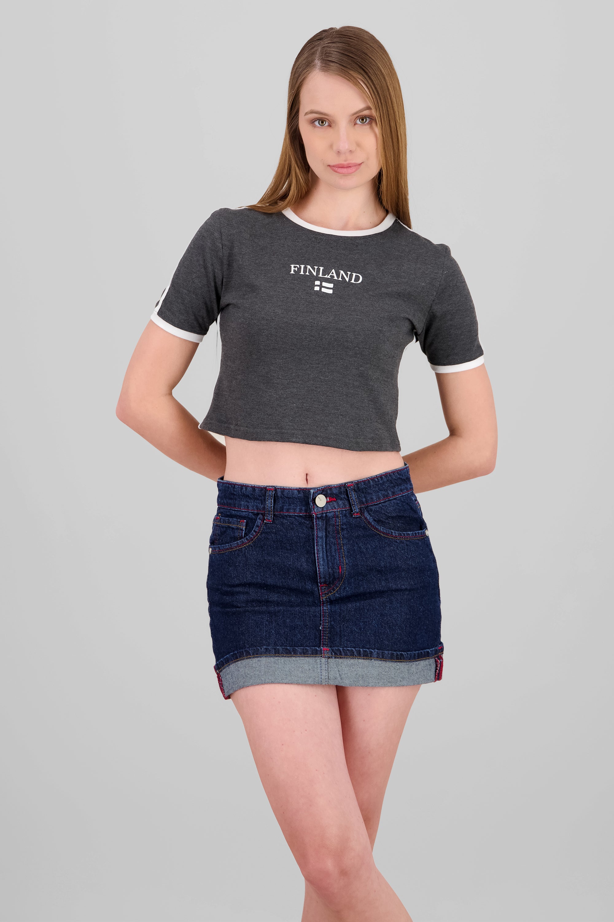 T-shirt crop contraste finland GRIS OBSCURO