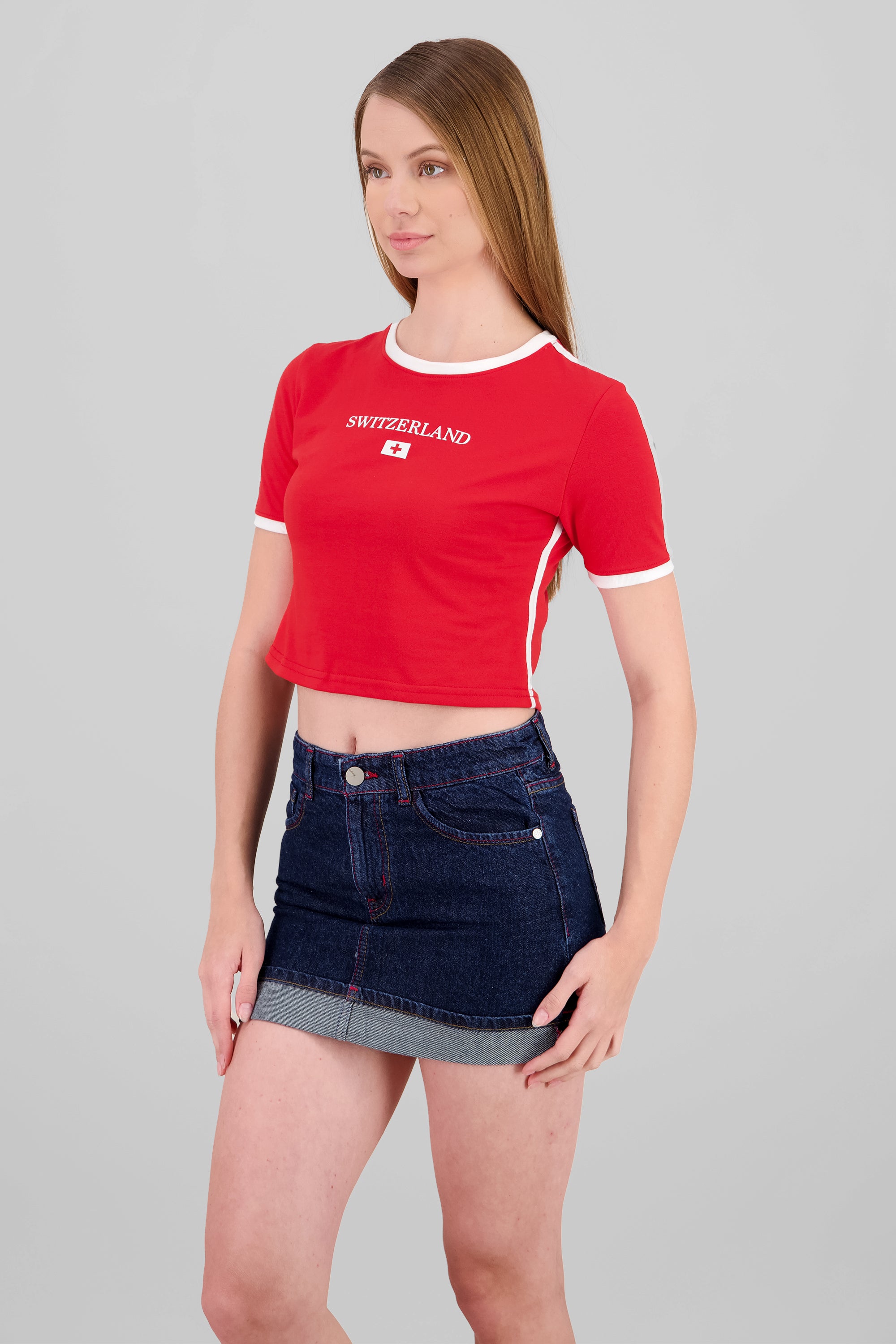 T-shirt crop contraste switzerland ROJO