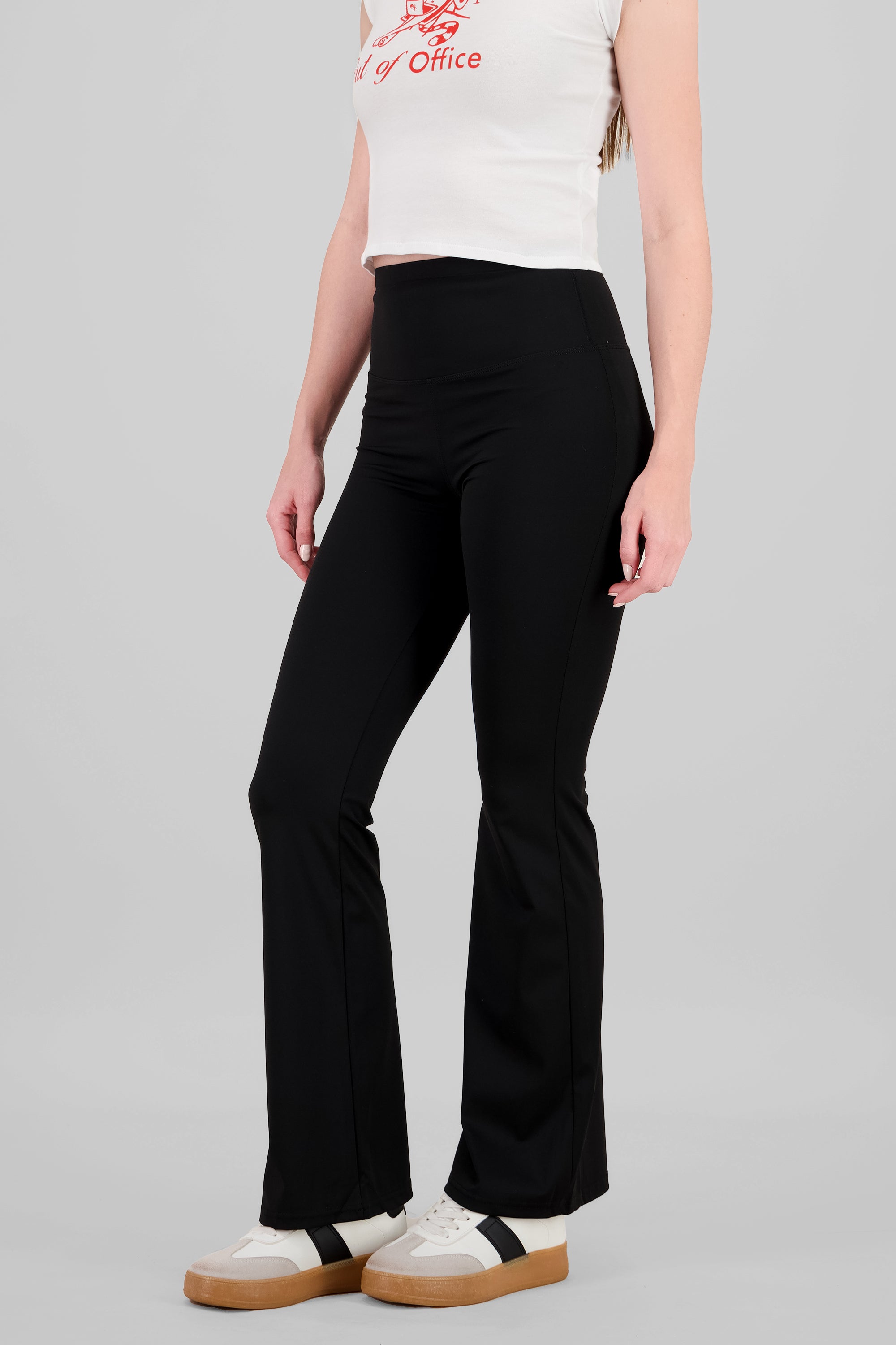 Pantalones suaves flare lisos NEGRO