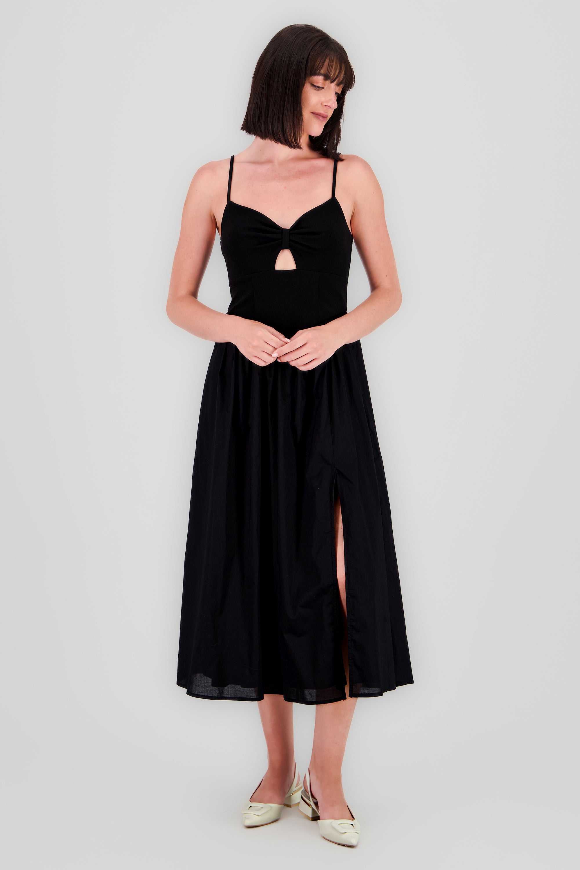 VESTIDO MAXI DETALLE NUDO NEGRO