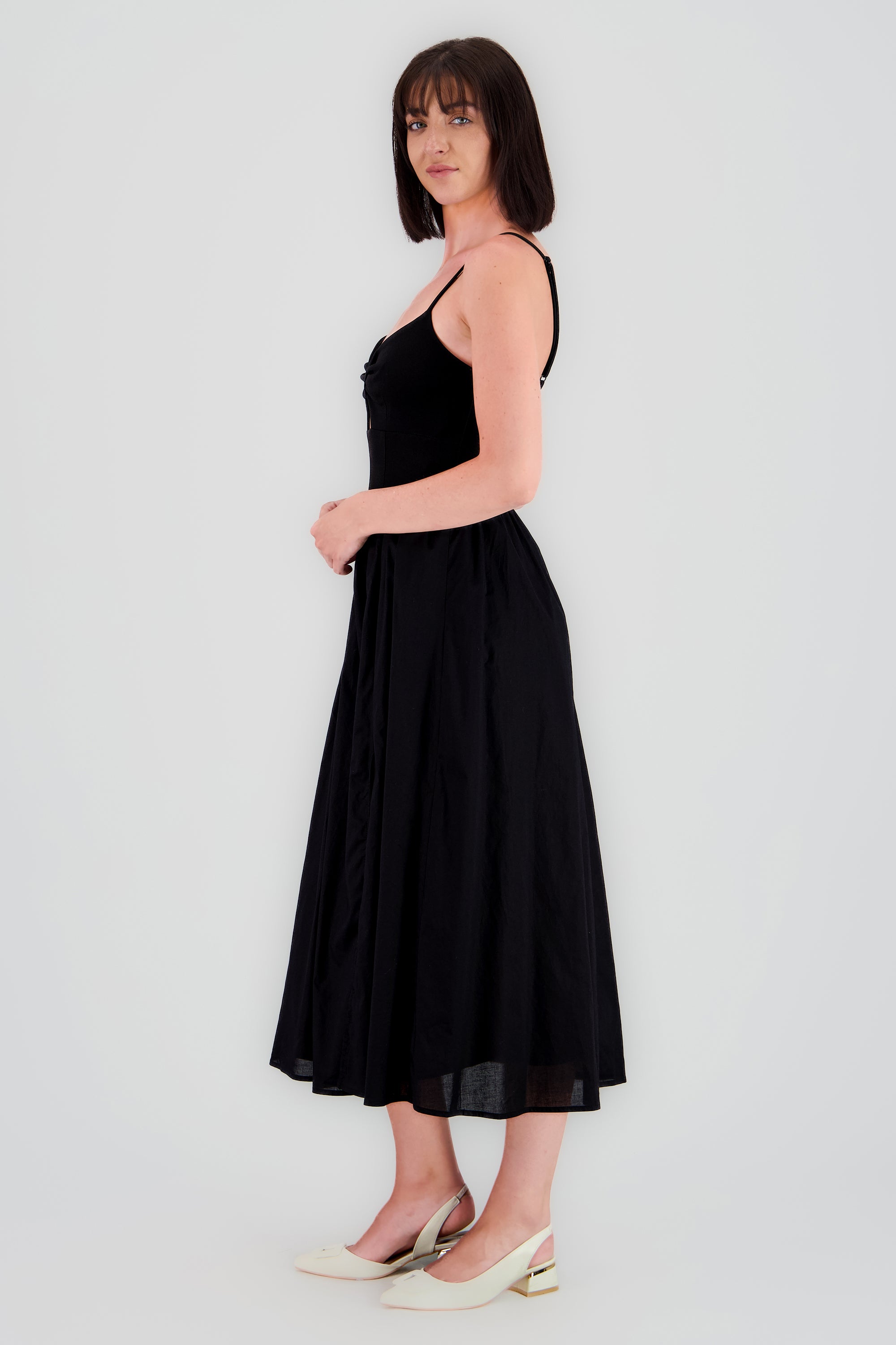 VESTIDO MAXI DETALLE NUDO NEGRO