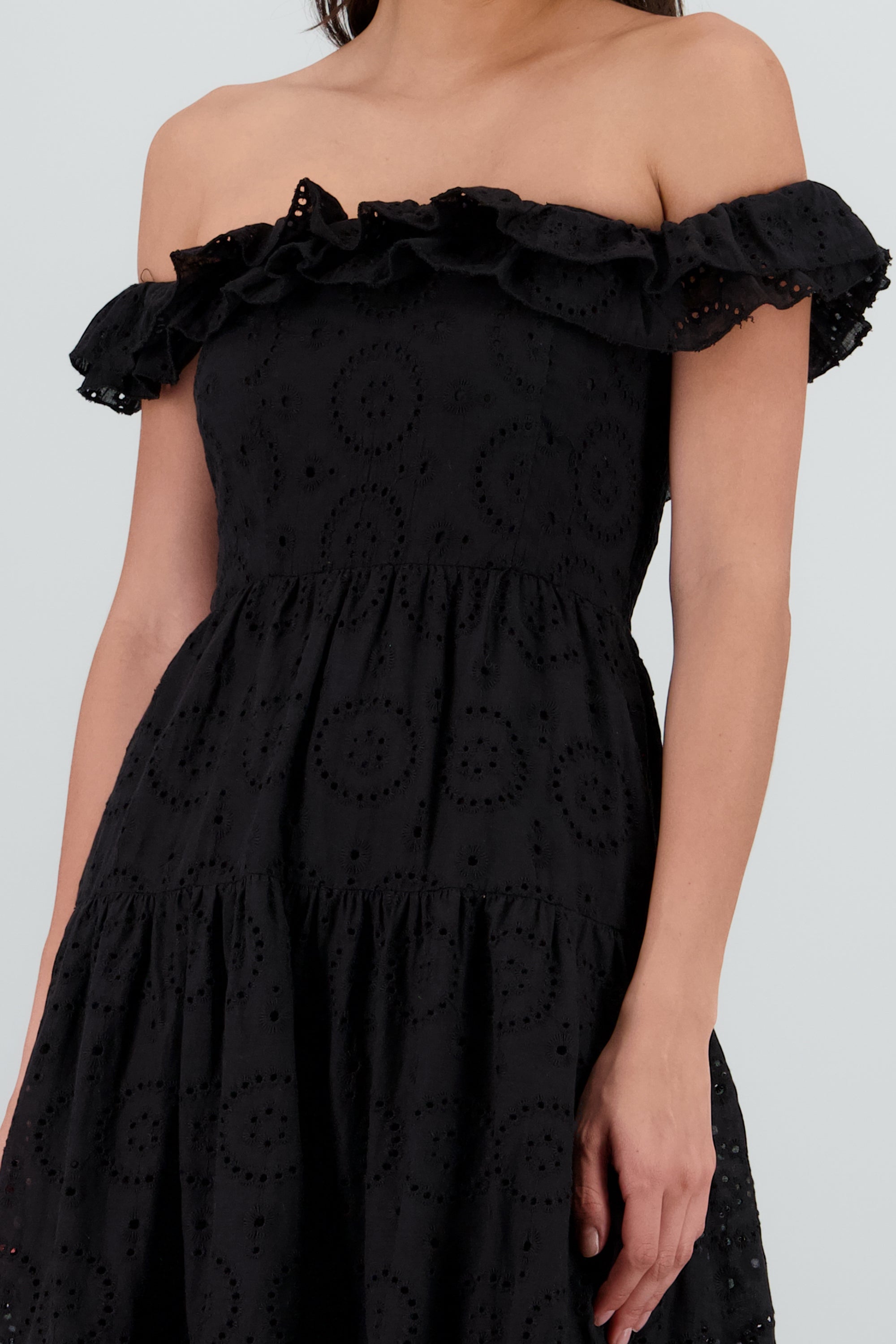 Vestido maxi strapless bordado NEGRO