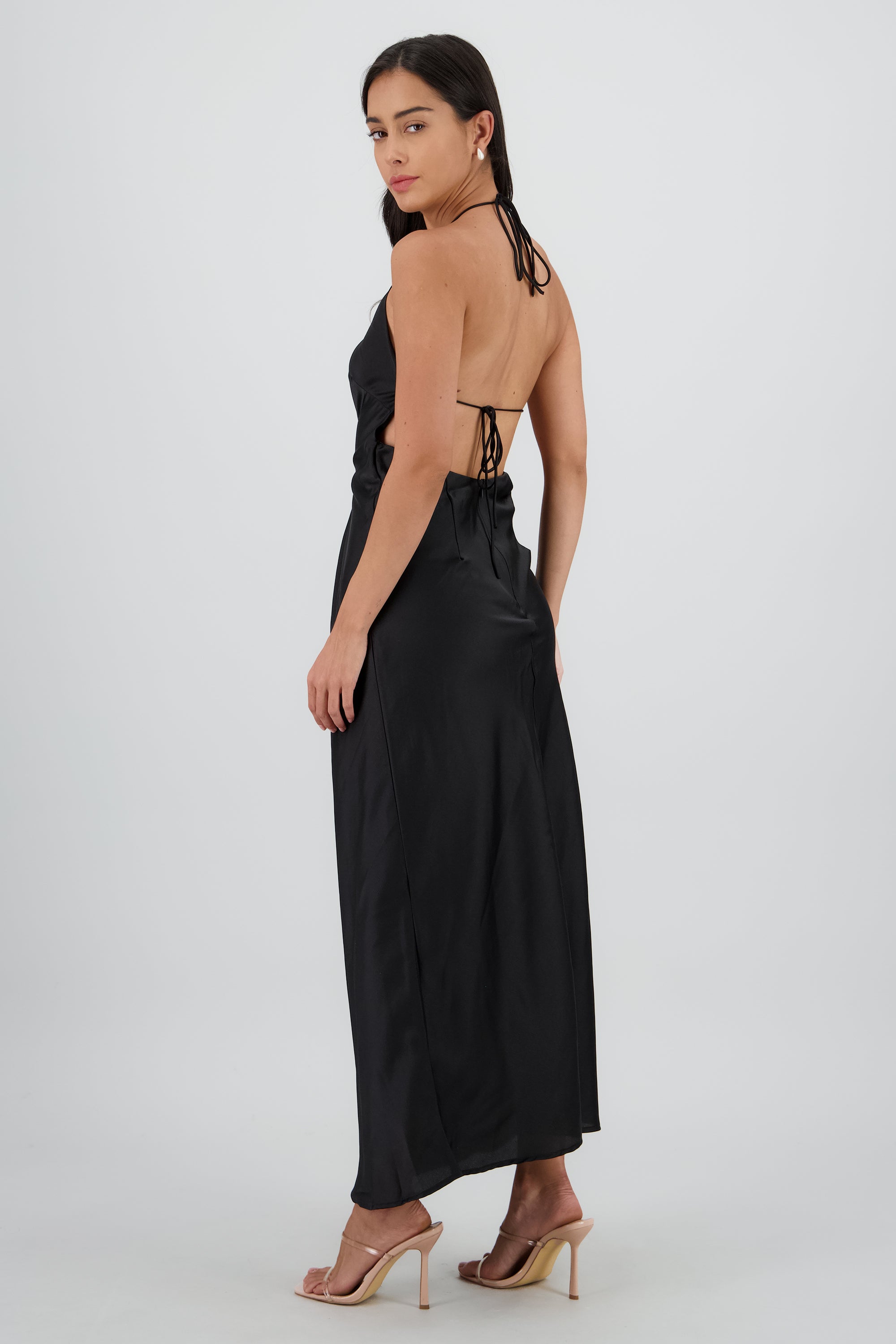 Vestido maxi halter satin NEGRO