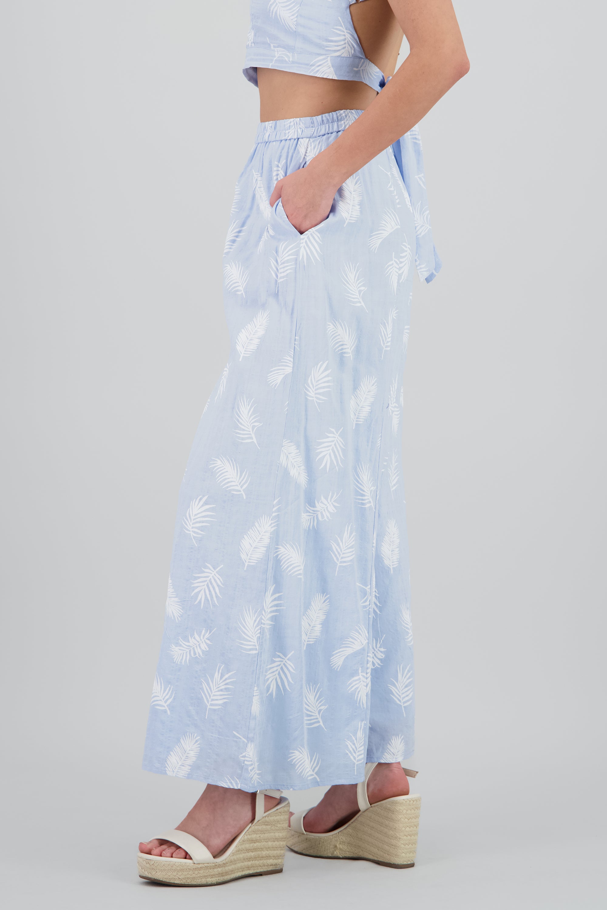 Pantalon amplio estampado tropical AZUL CIELO