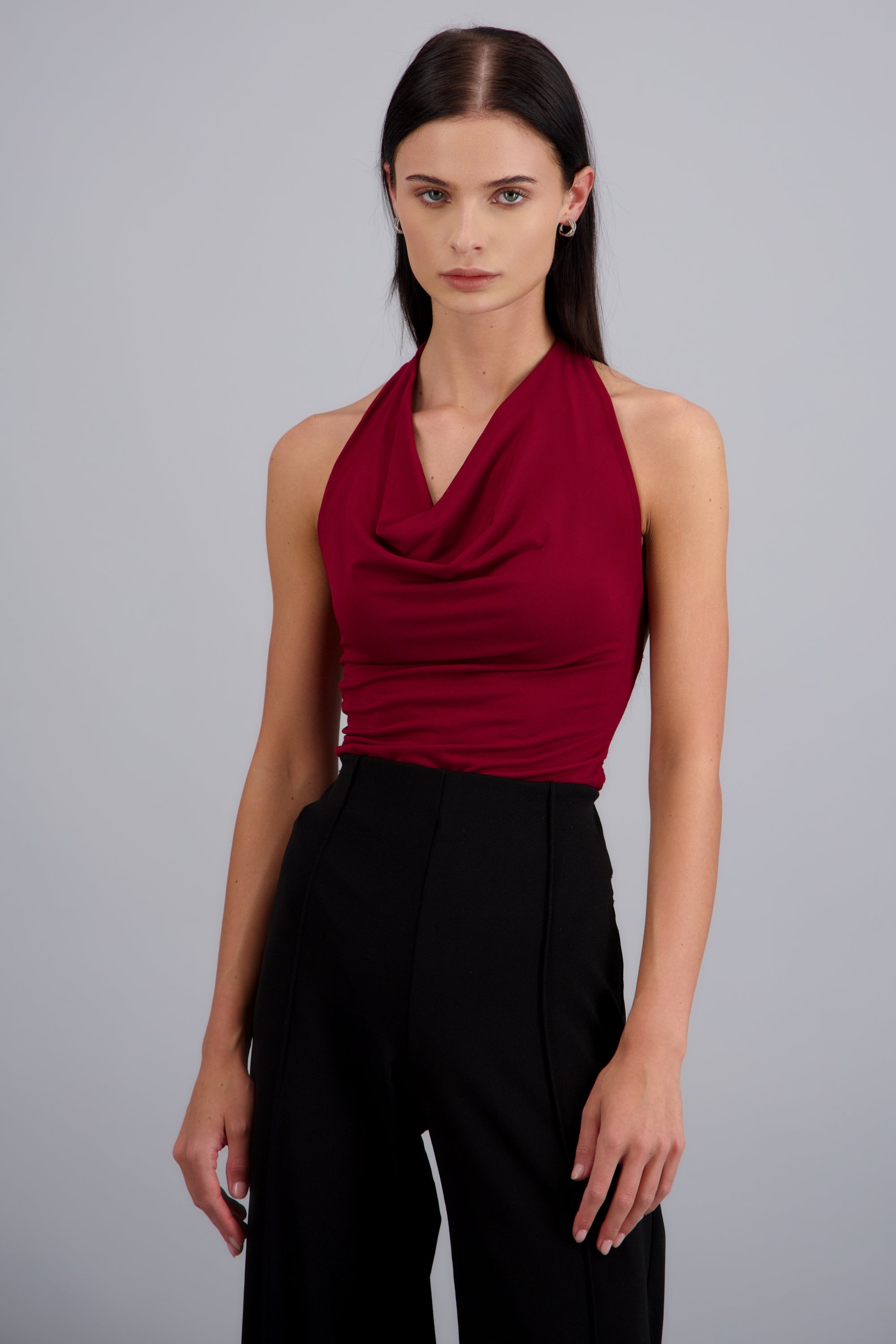 BODYSUIT HALTER ESCOTE CASCADA DRAPEADO CIRUELA