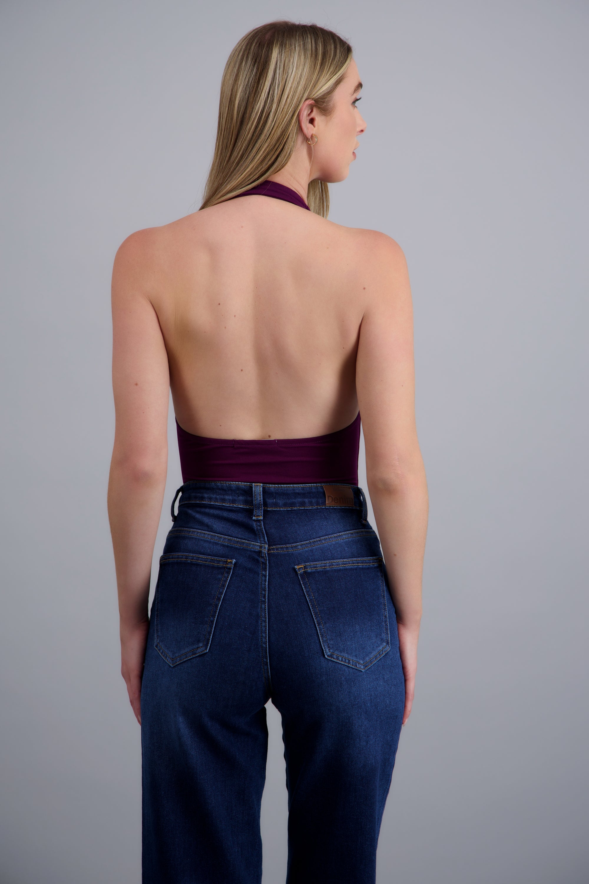 BODYSUIT HALTER ESCOTE CASCADA DRAPEADO UVA