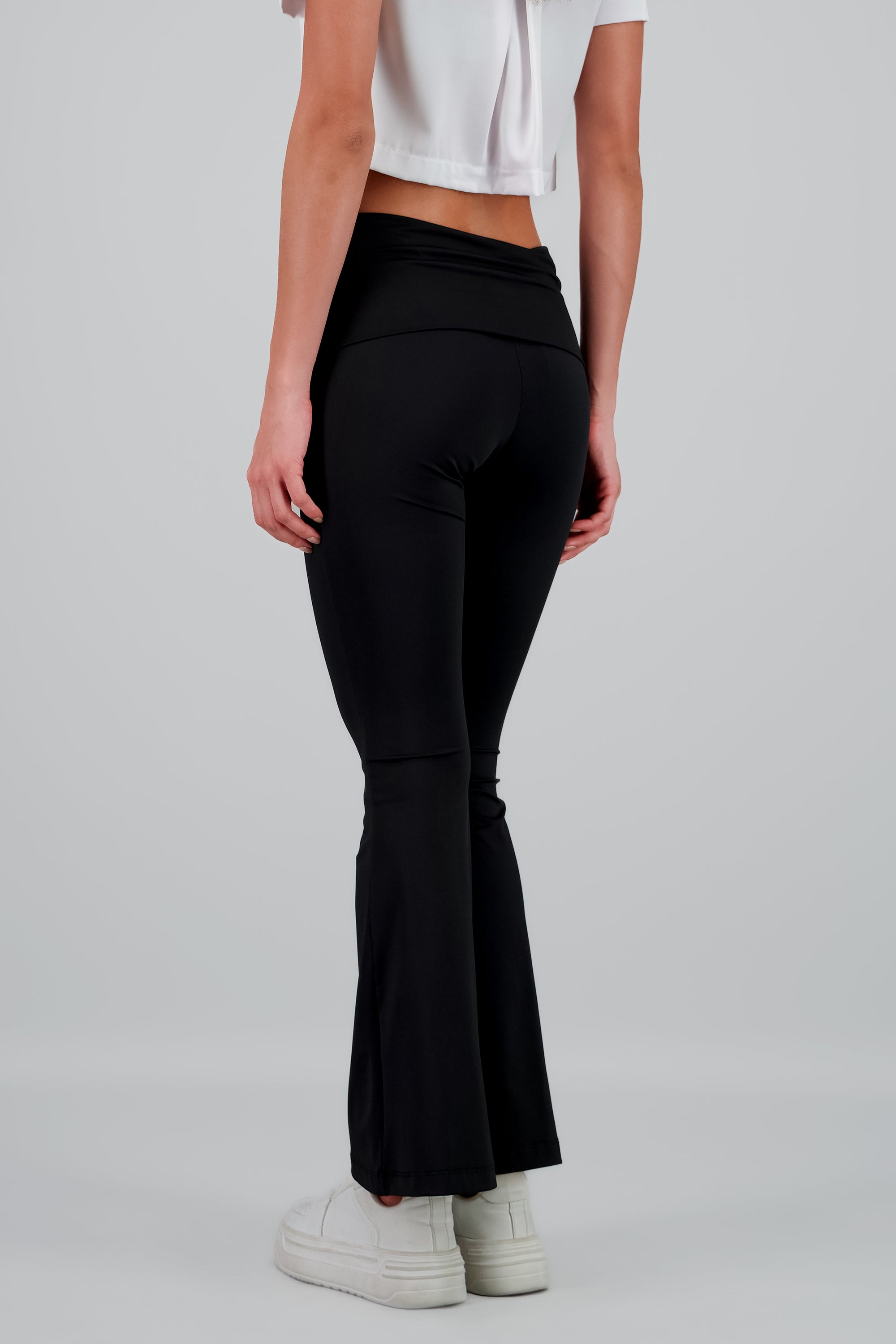 Leggings flare detalle dobles NEGRO