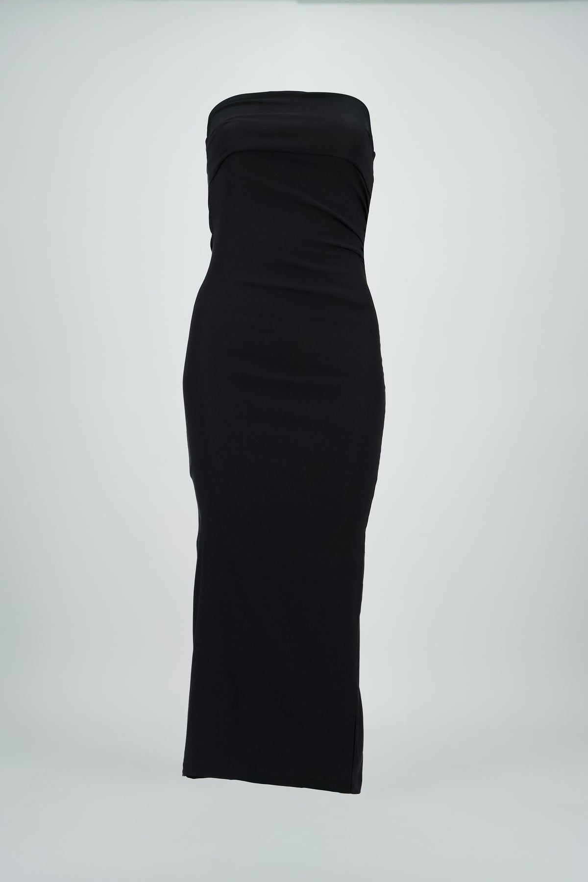 Vestido maxi strapless drapeado hypsters