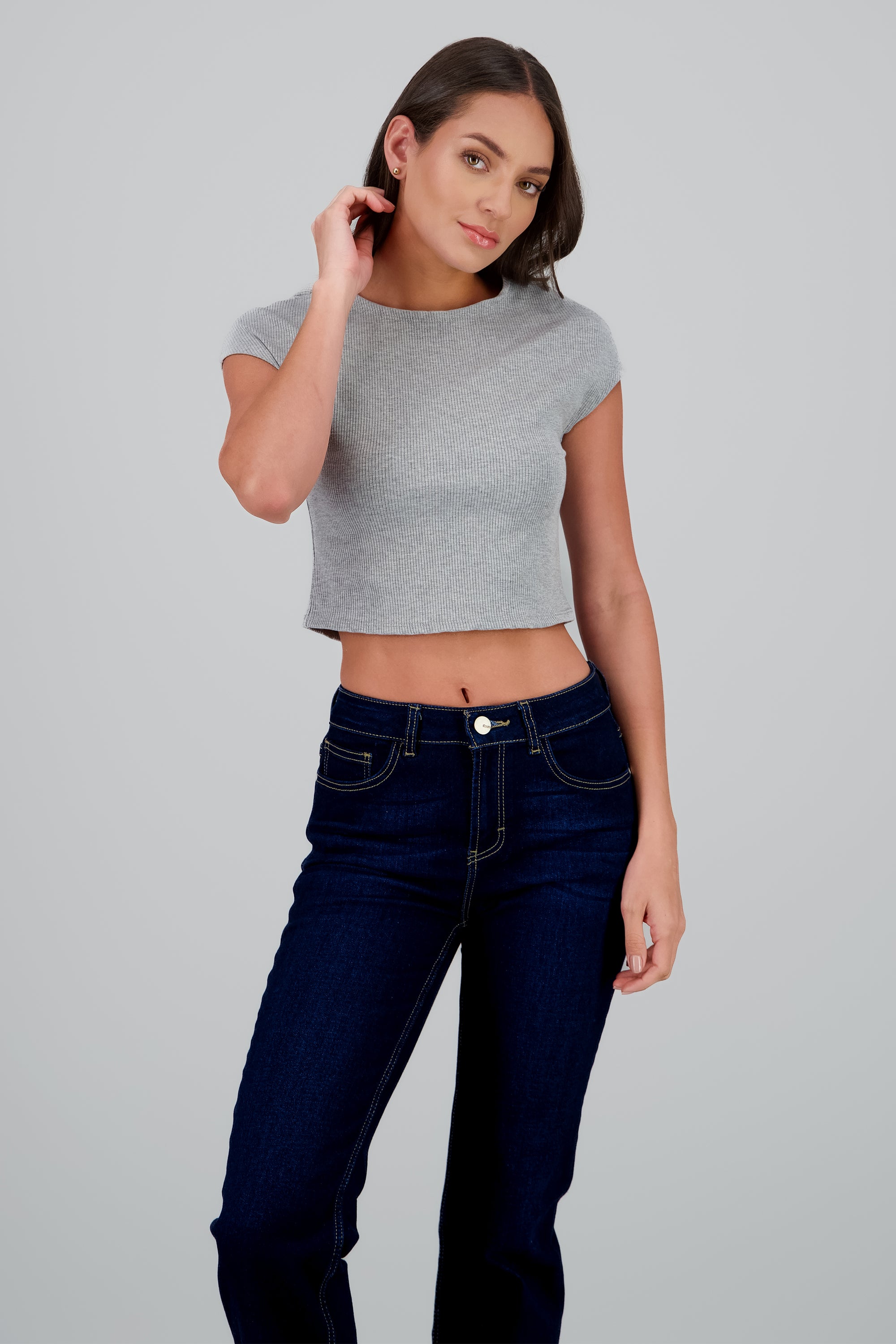 Top crop manga corta cuello redondo rib GRIS