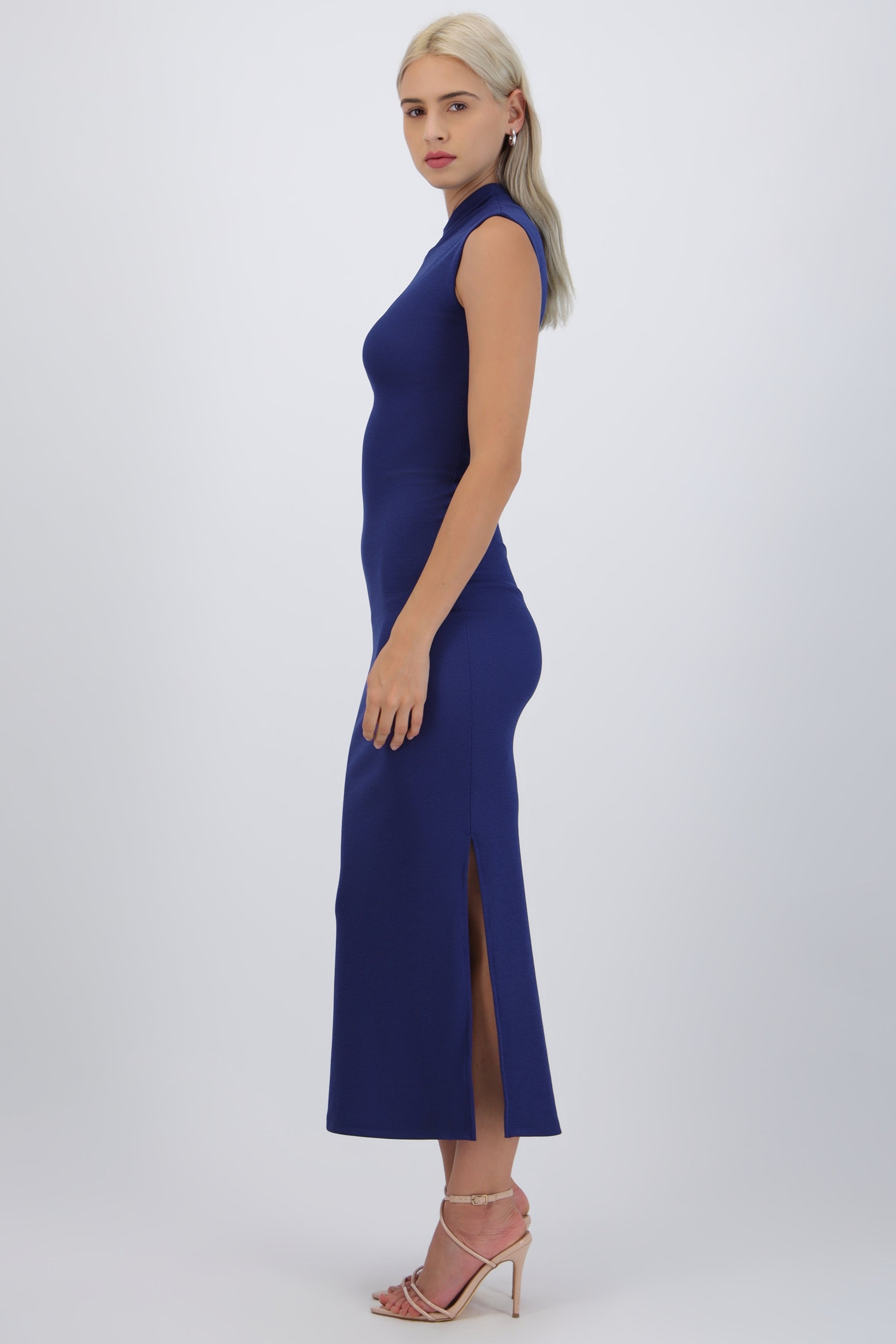 Vestido rib manga corta con abertura
