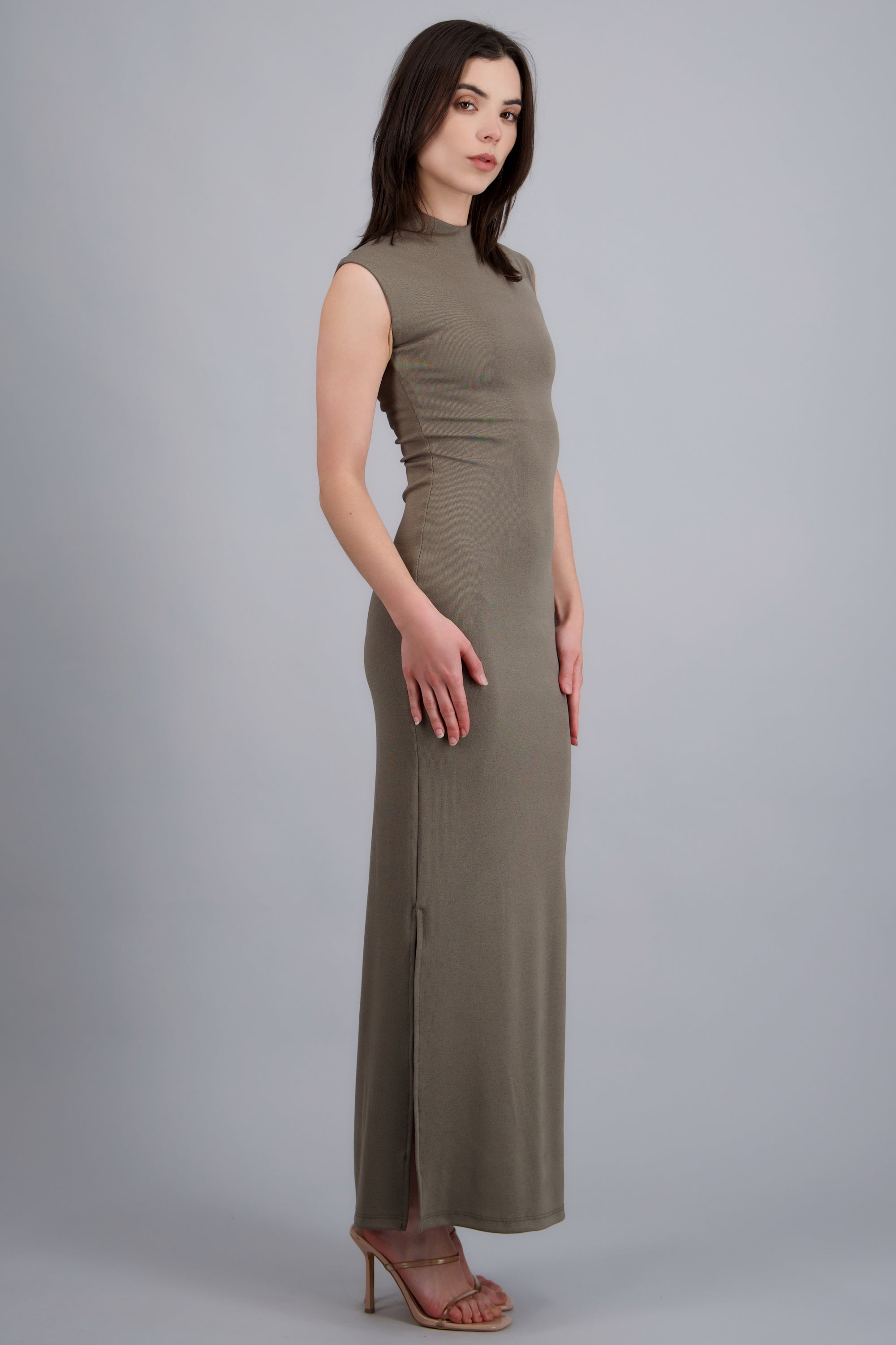 Vestido rib manga corta con abertura OLIVO