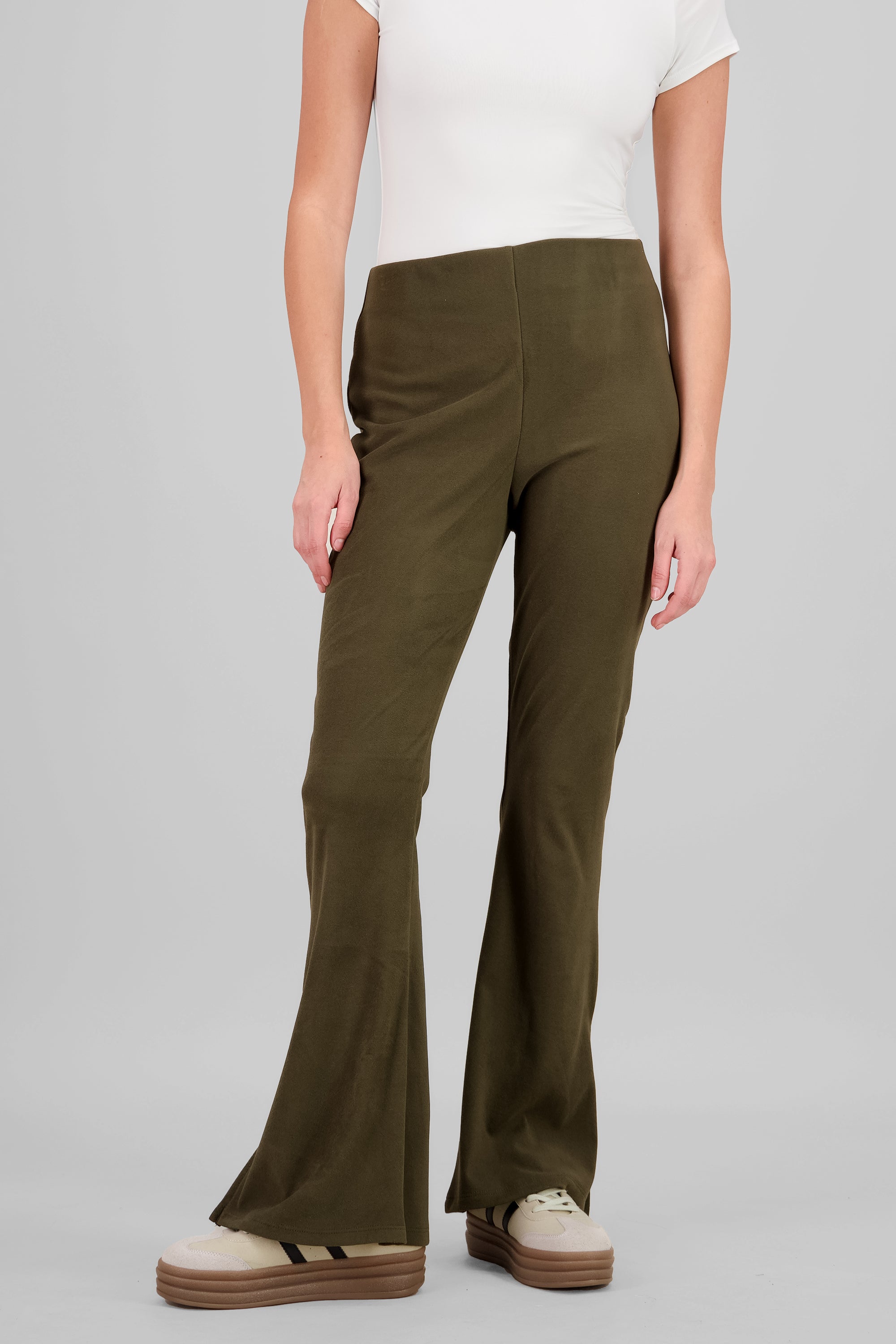 Pantalon flare tacto suave OLIVO