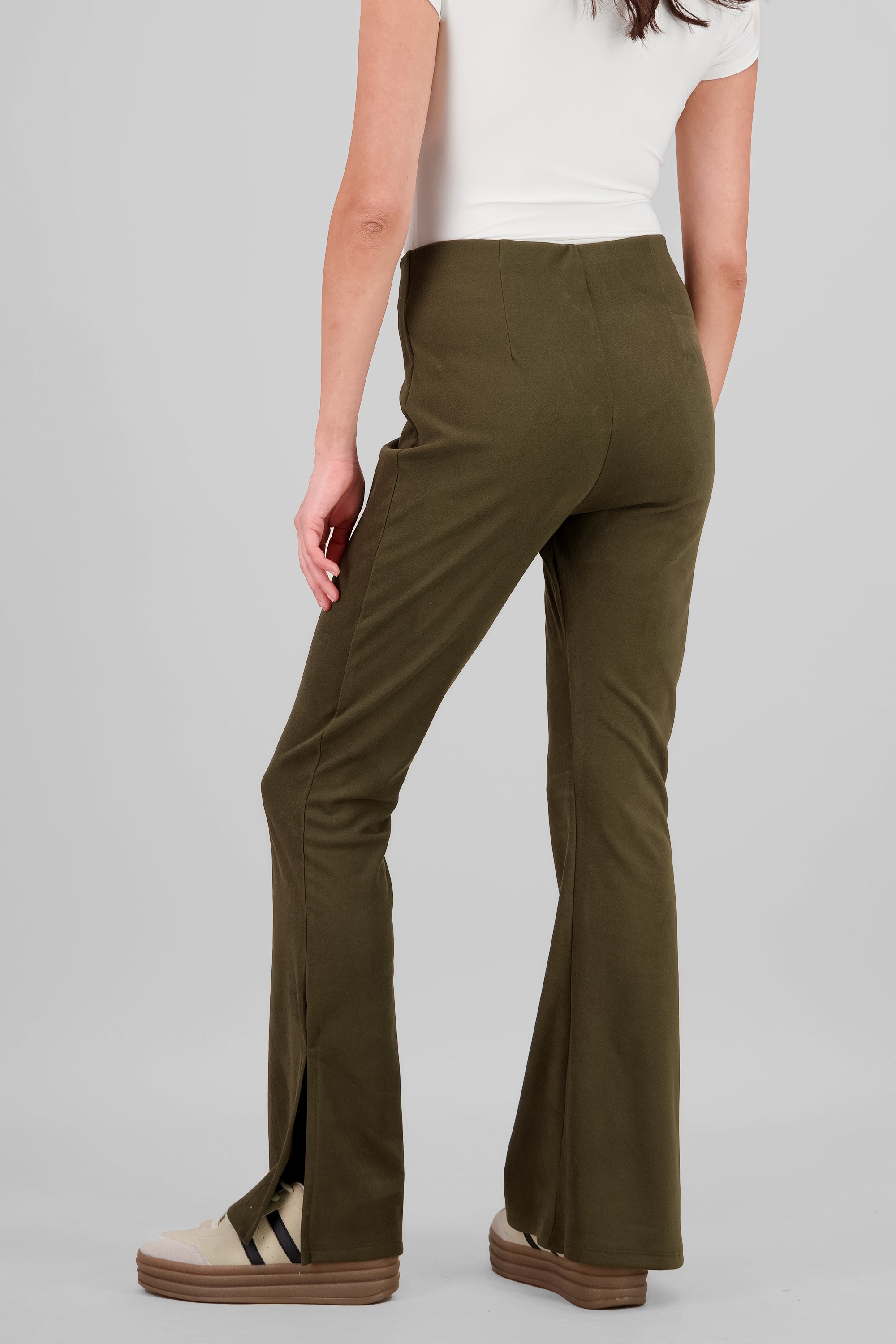 Pantalon flare tacto suave OLIVO