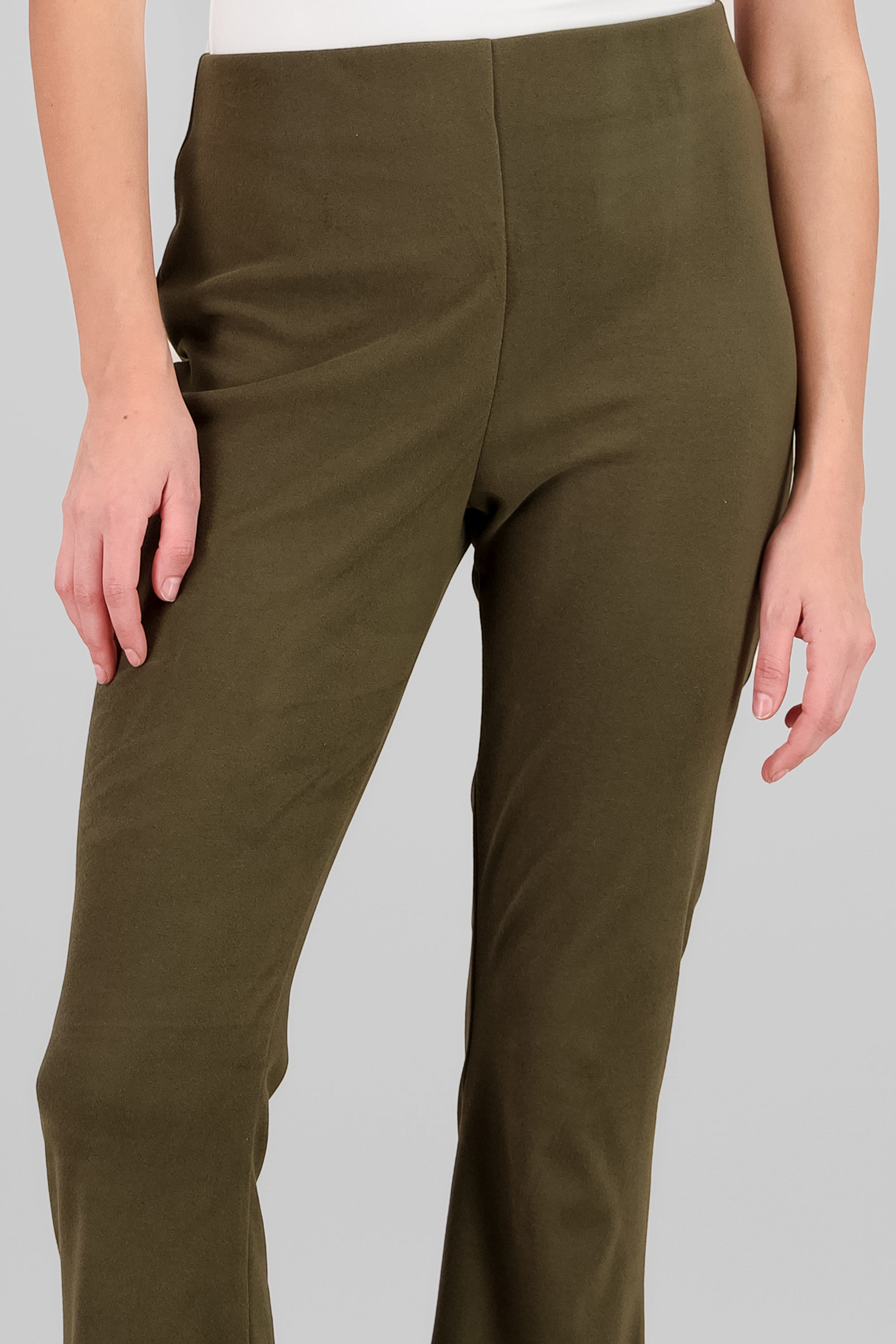 Pantalon flare tacto suave OLIVO