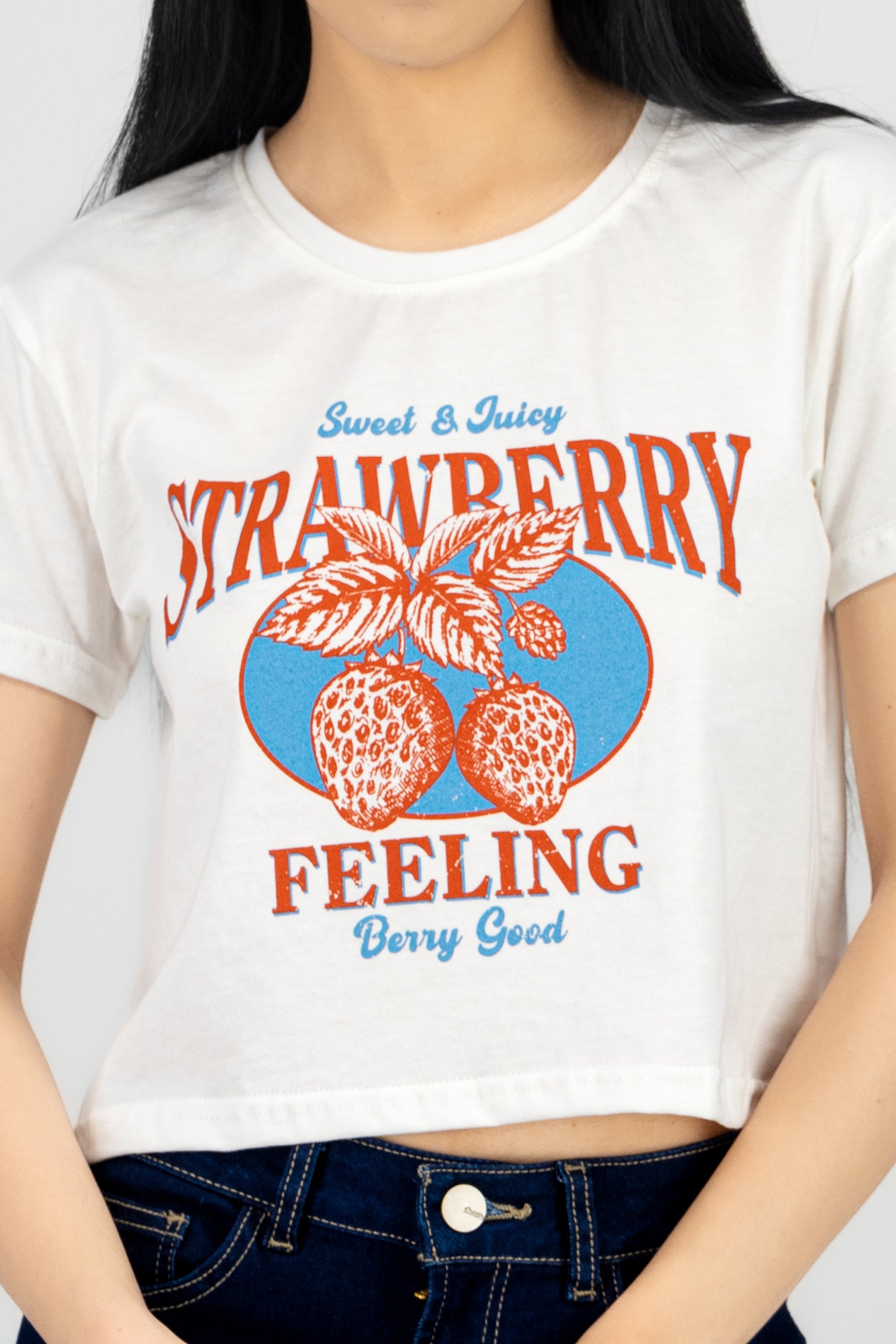 Playera crop estampado fresas BLANCO