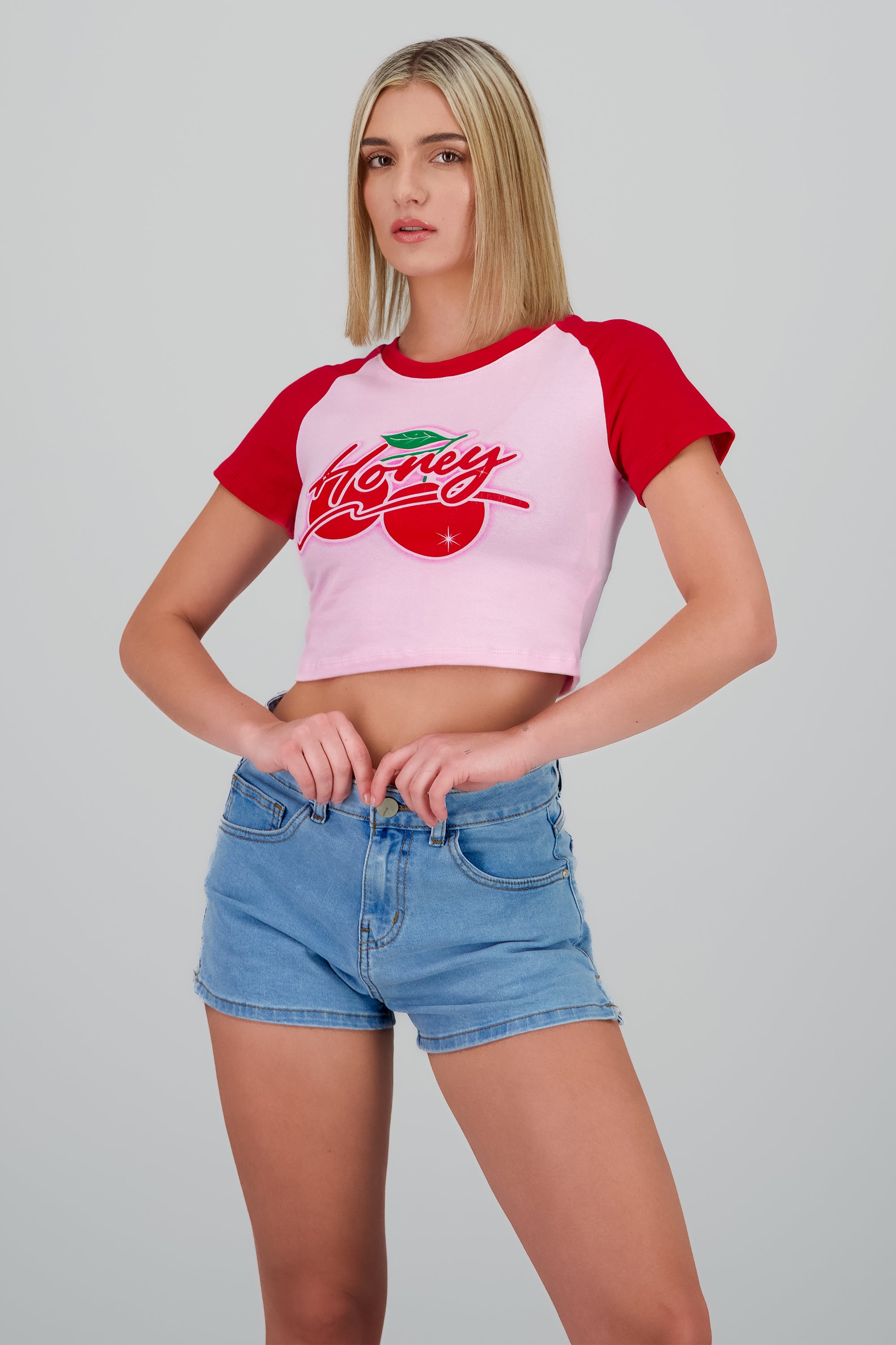 Playera contraste estampado cerezas honey ROSA COMBO