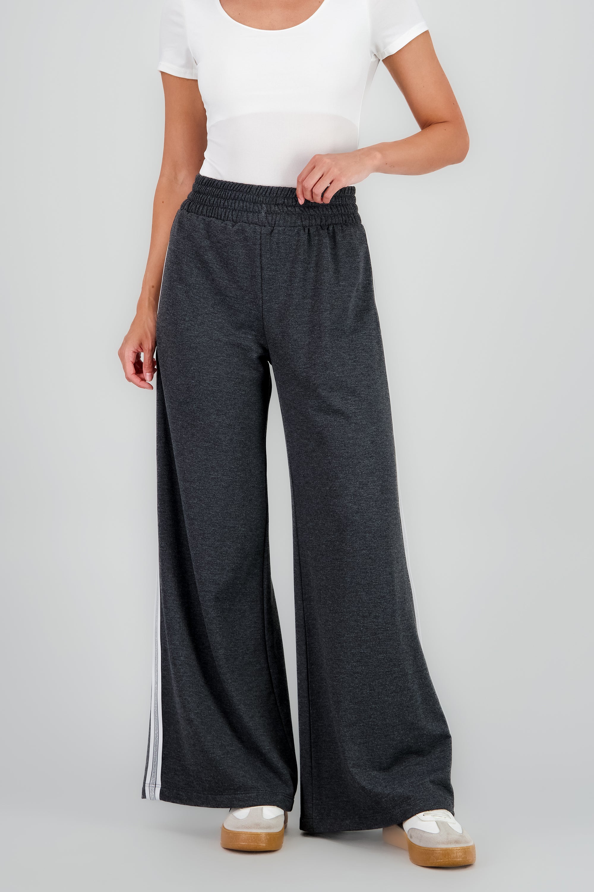 Pantalon wide leg resorte detalle rayas costado GRIS