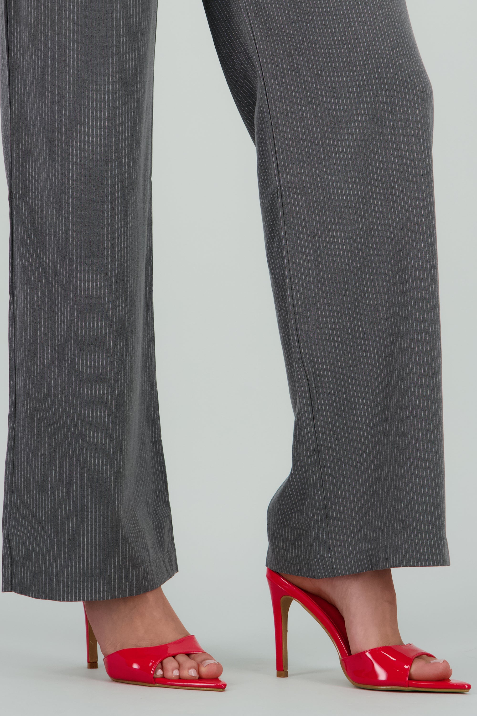 TACON POINTY PEEP TOE ROJO