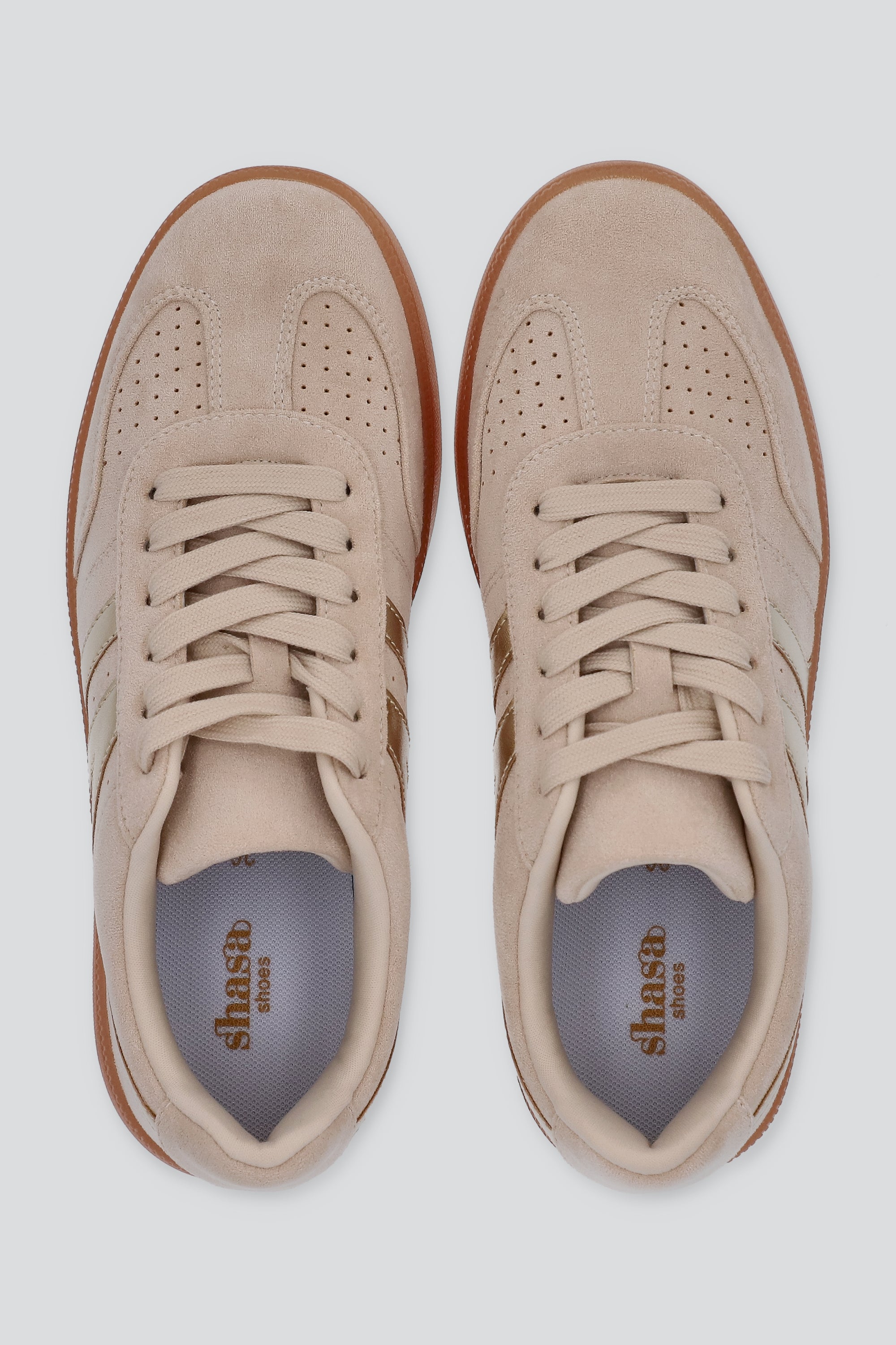 Tenis retro gamucina detalle metálico BEIGE