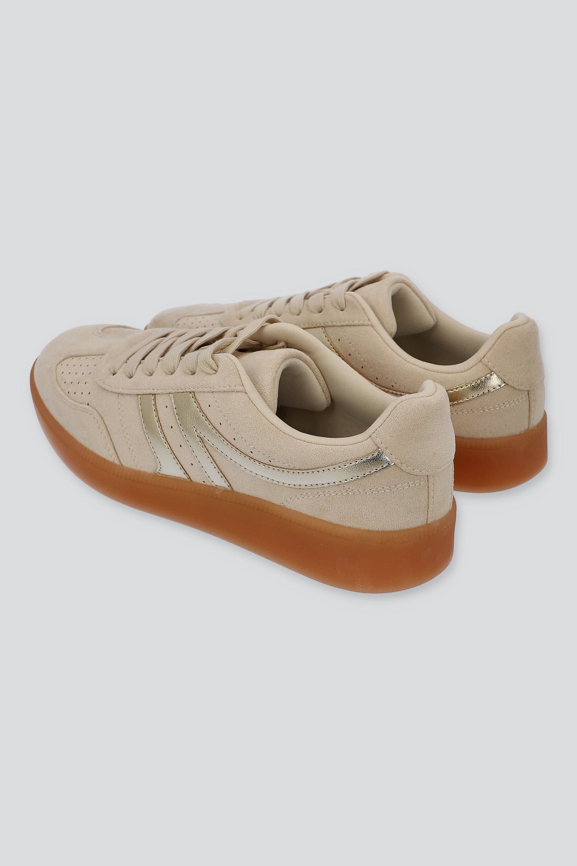 Tenis retro gamucina detalle metálico BEIGE